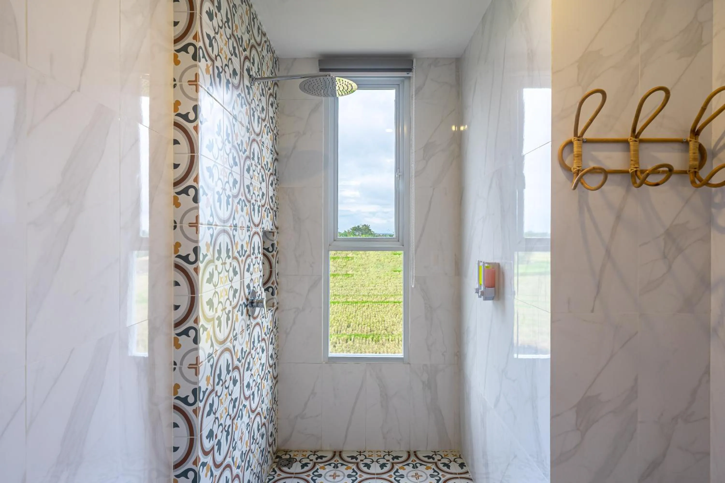 Shower in Kasmaran Bali Guest House