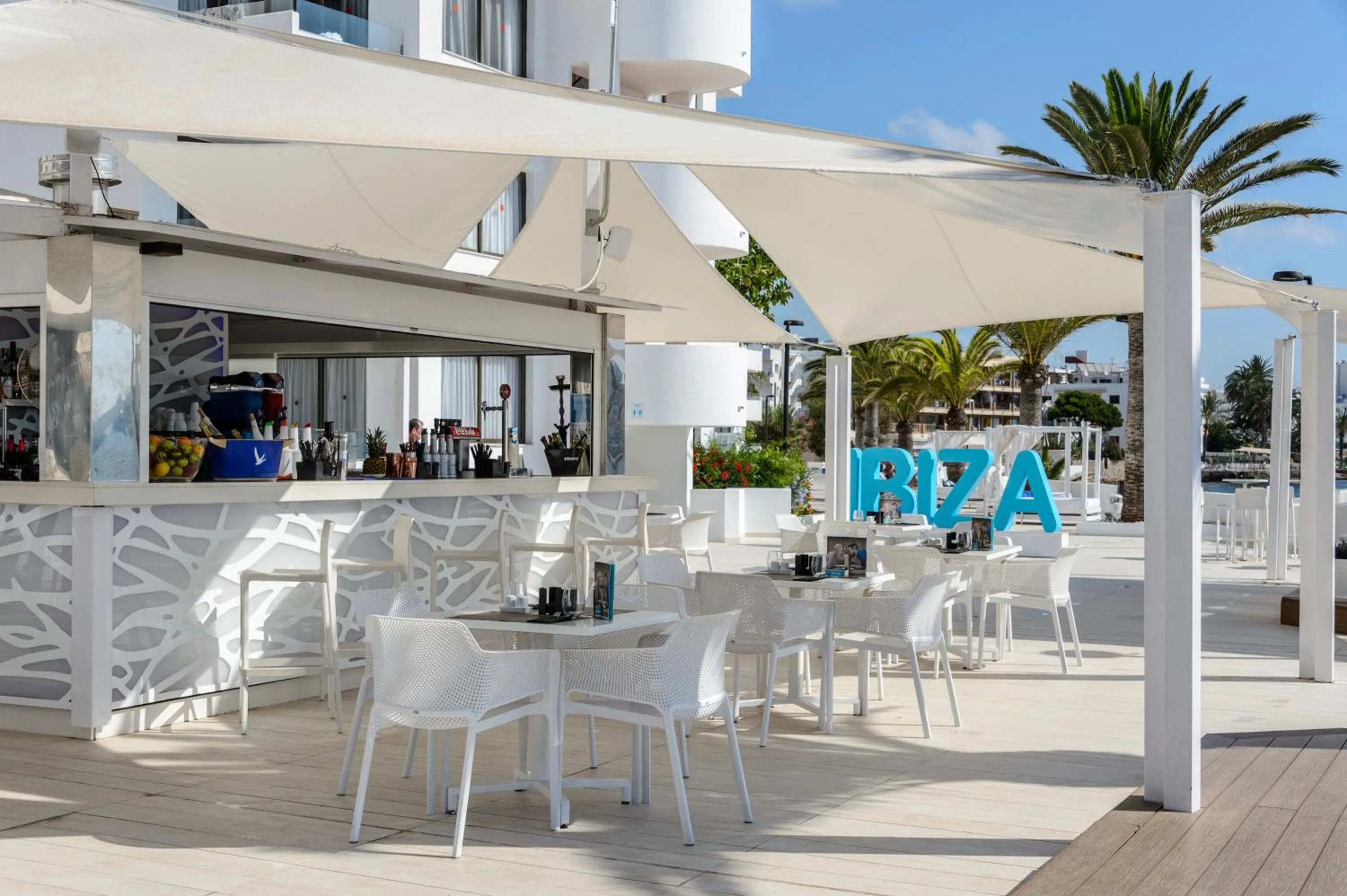 Lounge or bar in Apartamentos Vibra Jabeque Dreams