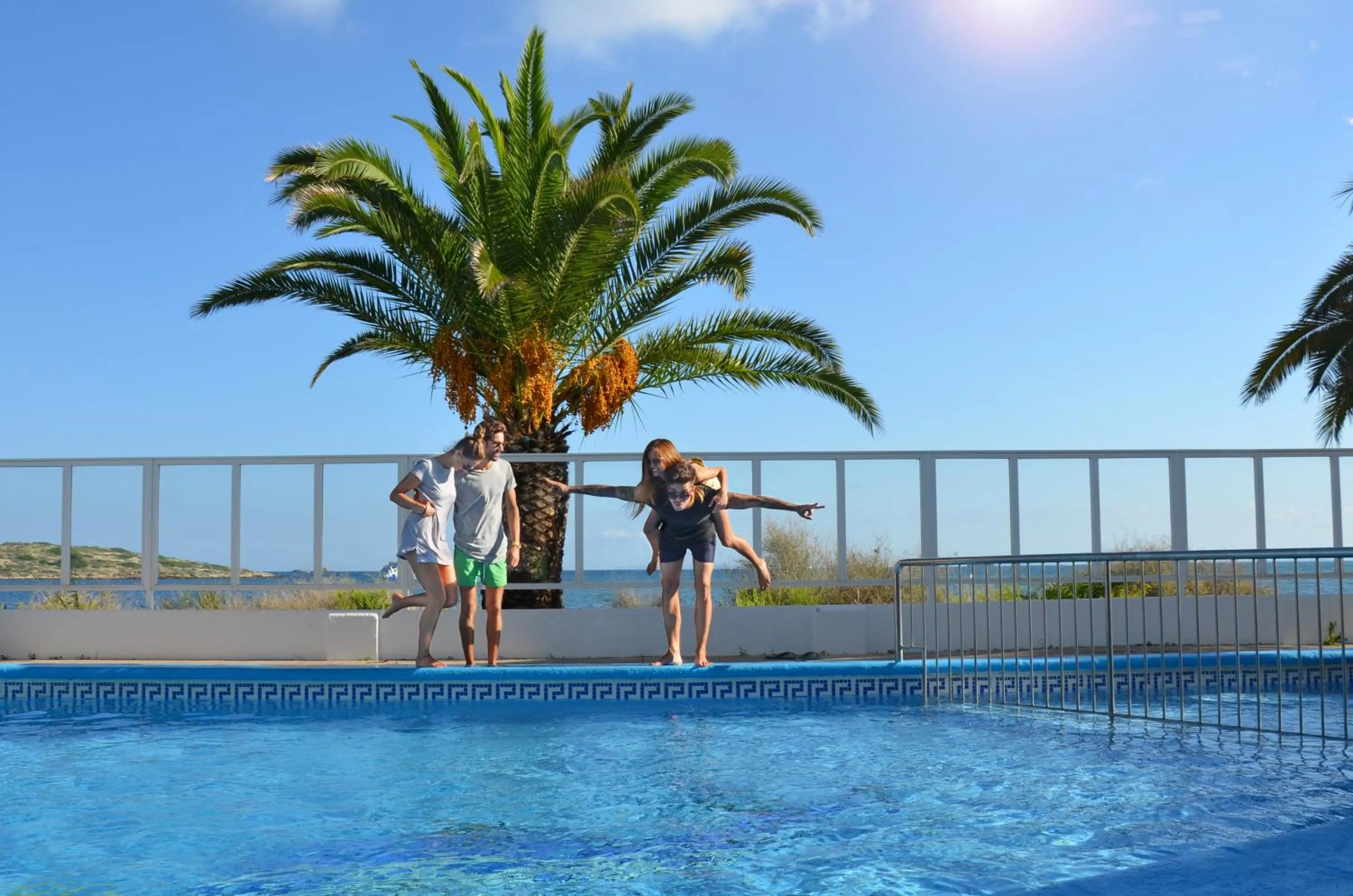 People in Apartamentos Vibra Jabeque Dreams