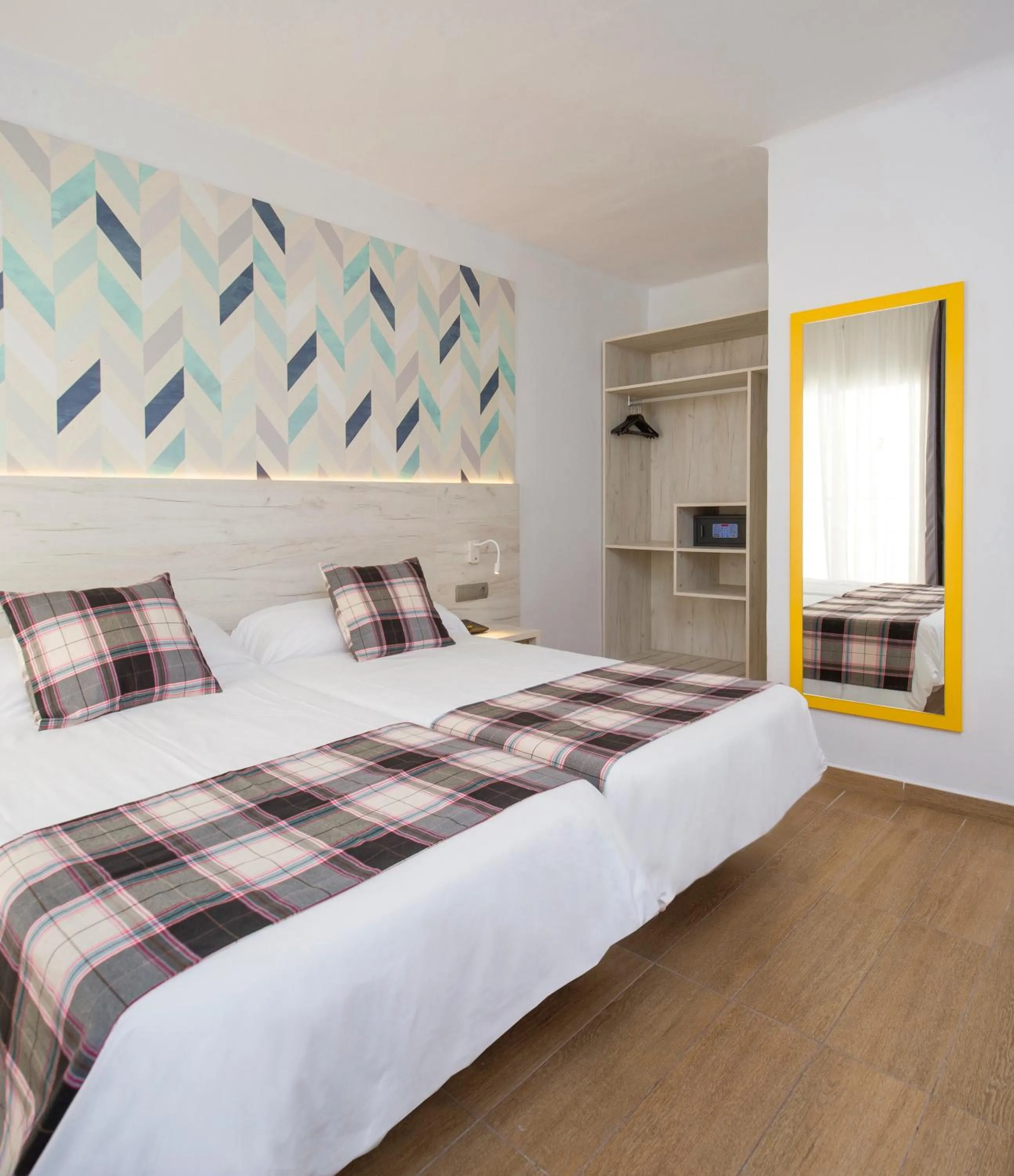 Bedroom, Bed in Hotel Vibra Lei Ibiza - Adults only