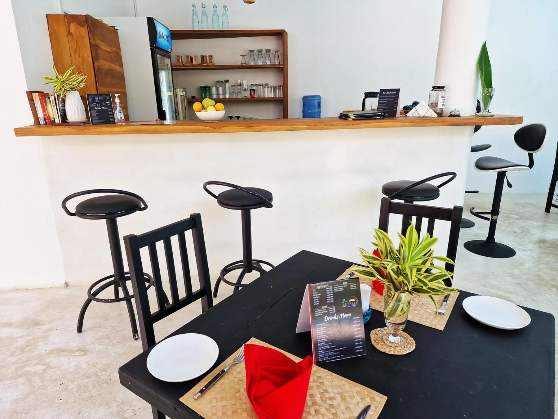 Restaurant/places to eat in Chill Hill Hikkaduwa