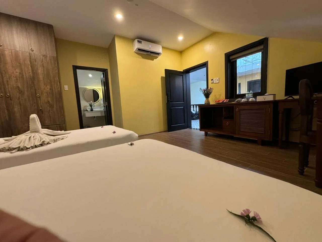 Bed in Hoianan Boutique Hotel