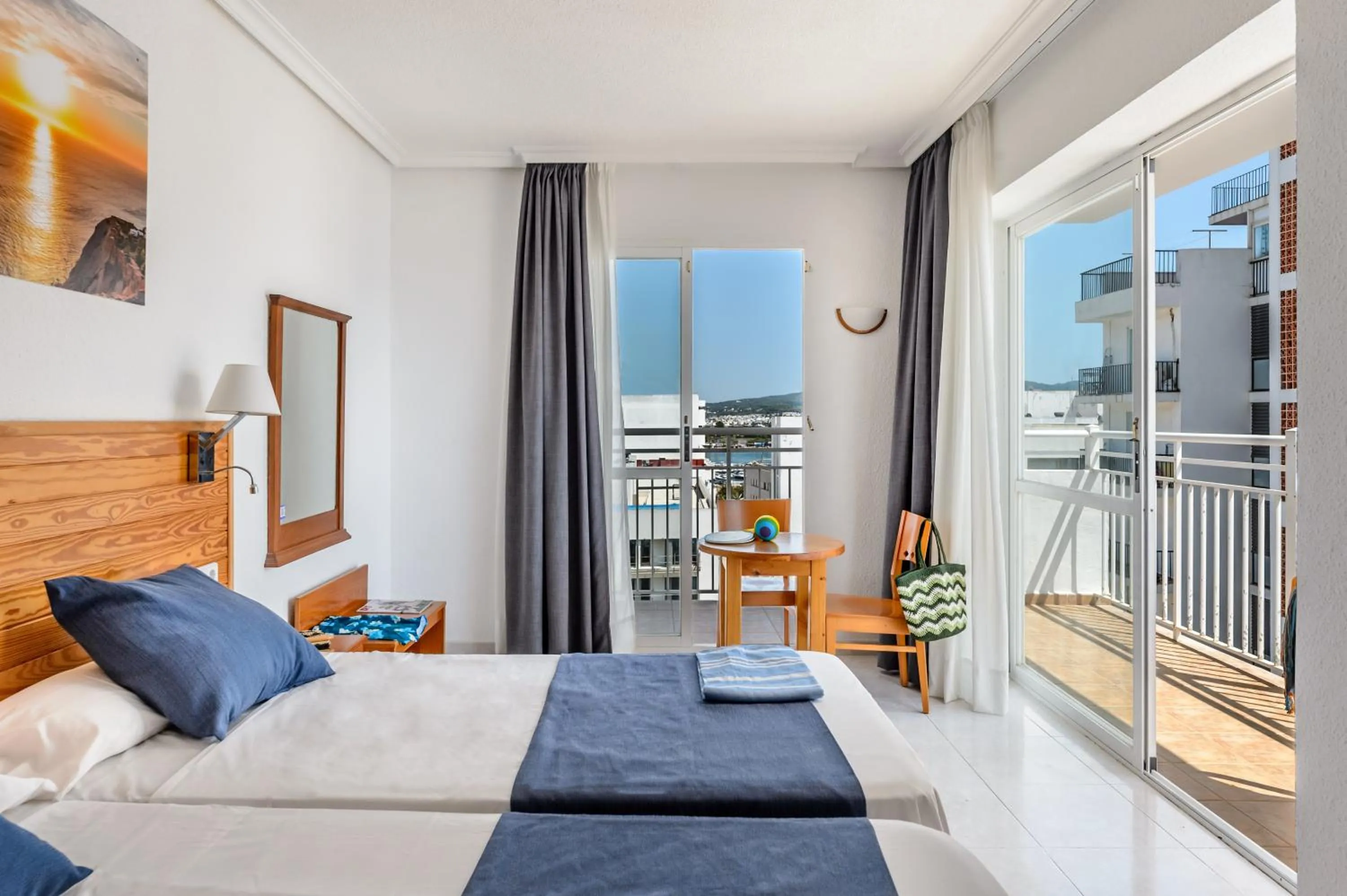 Photo of the whole room, Bed in Don Pepe