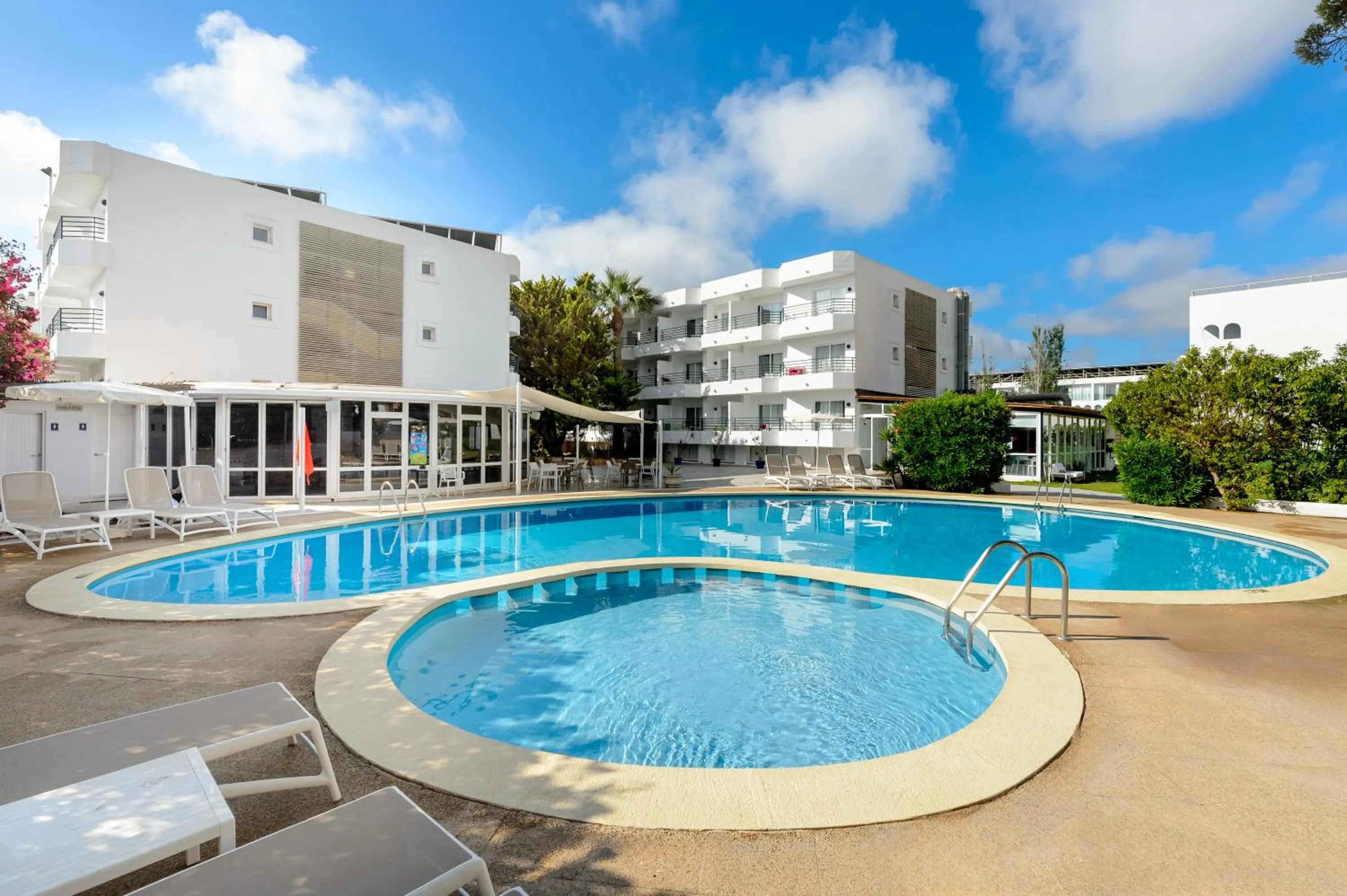 Swimming pool in Hotel Vibra Isola - Adults only