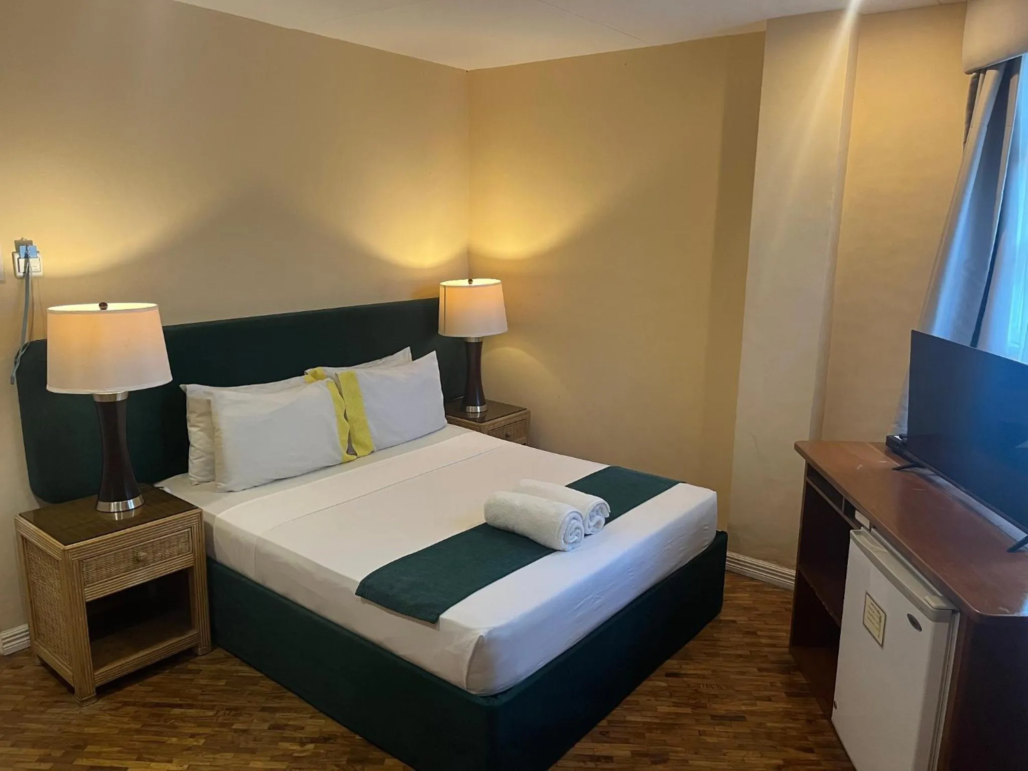 Bedroom, Bed in Coco Grande Hotel