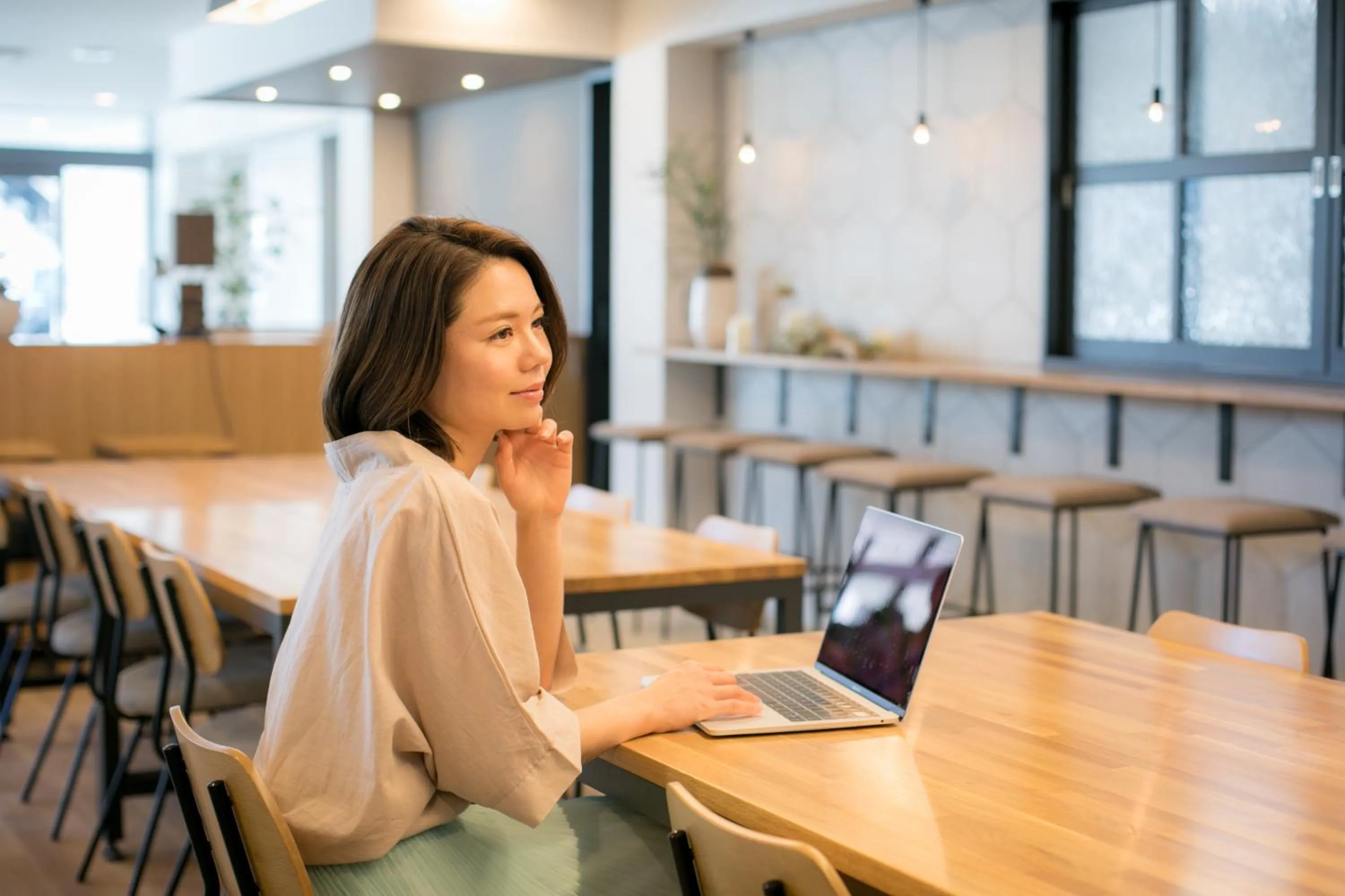 Restaurant/places to eat in Hotel Gee Haive