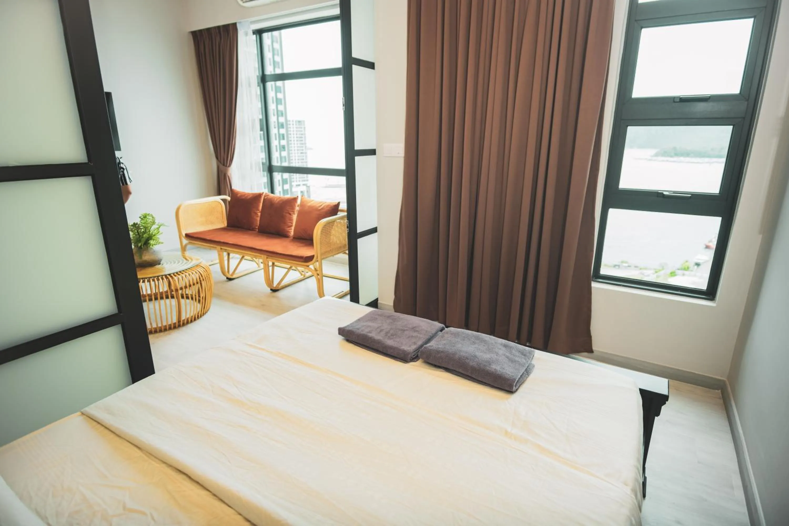 Bed in TF Sunset Ocean View Homestay - Jesselton Quay