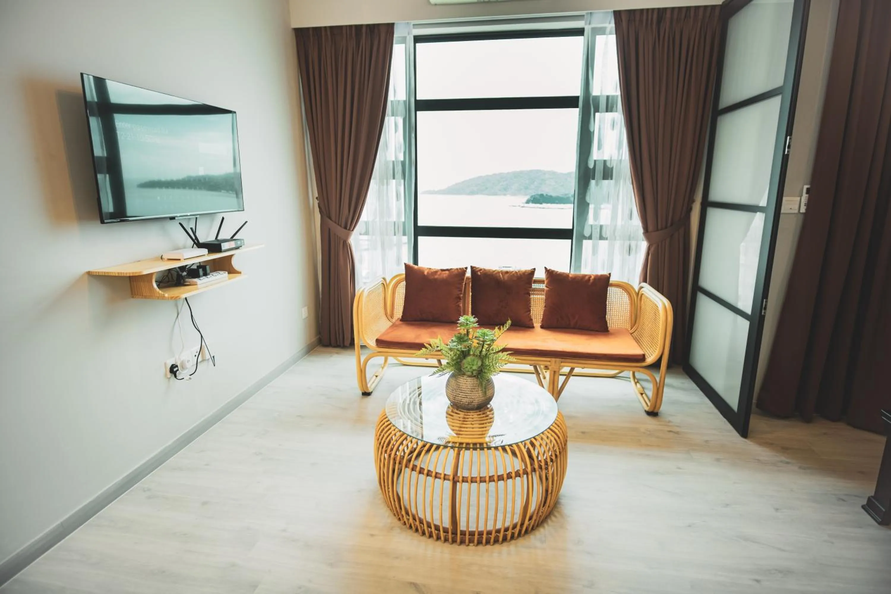 TF Sunset Ocean View Homestay - Jesselton Quay