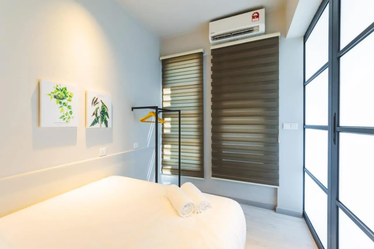 Bed in TF Sunset Ocean View Homestay - Jesselton Quay