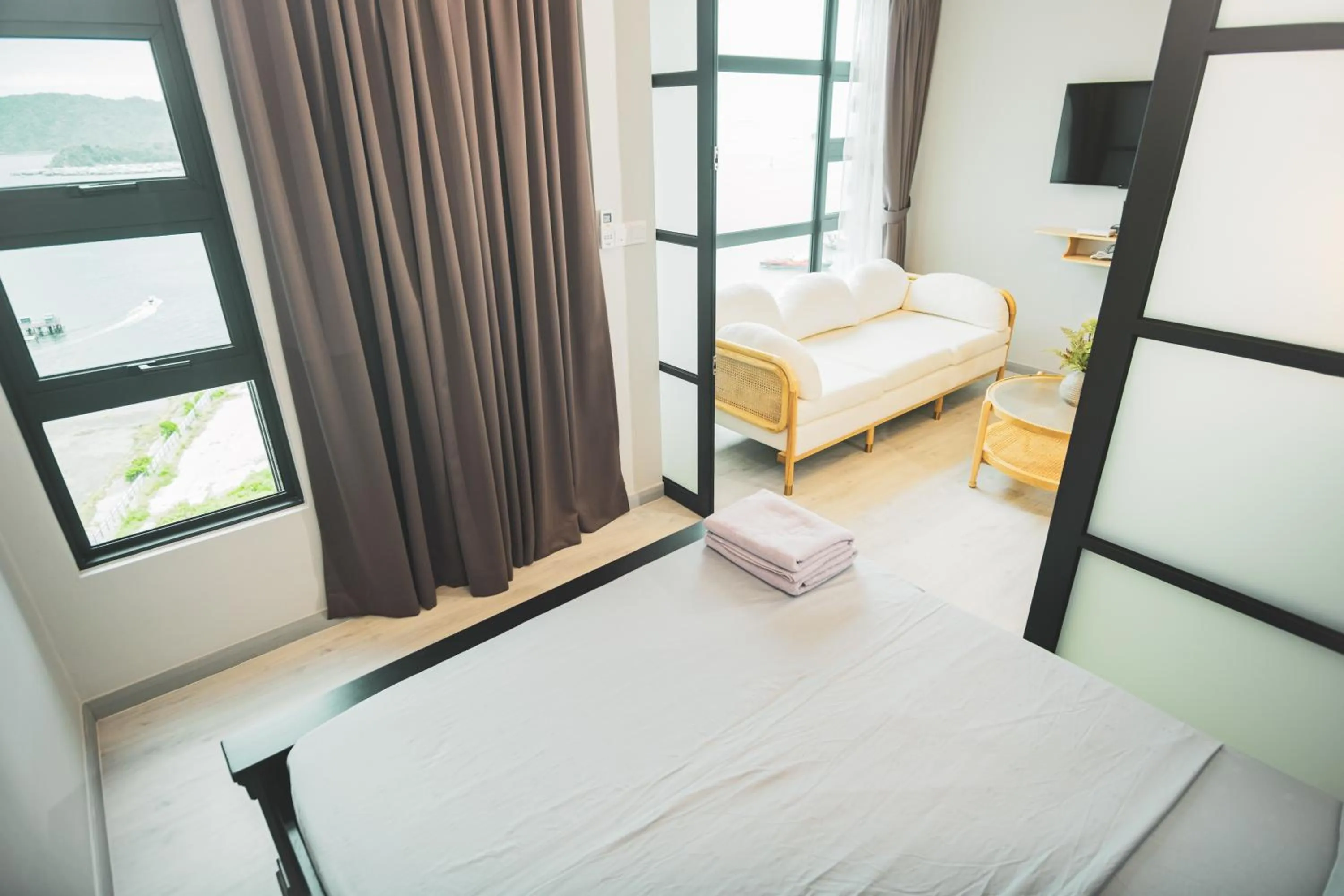 Bed in TF Sunset Ocean View Homestay - Jesselton Quay