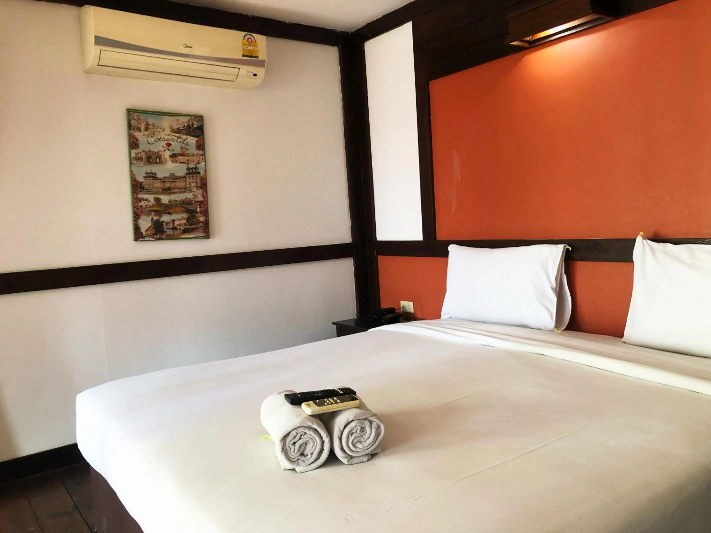 Bed in Sutus Court 7