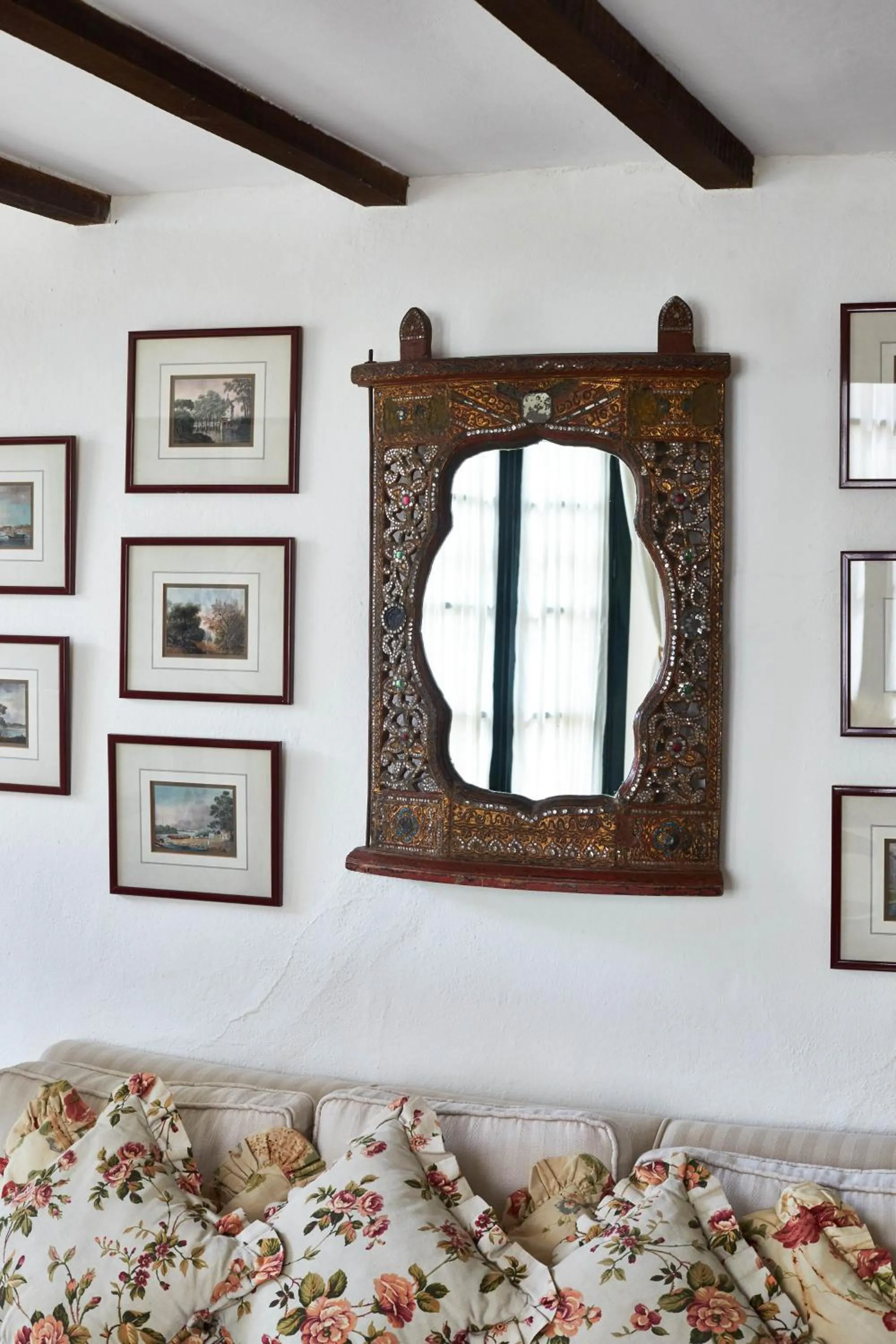 Living room, Bed in Hacienda de San Rafael