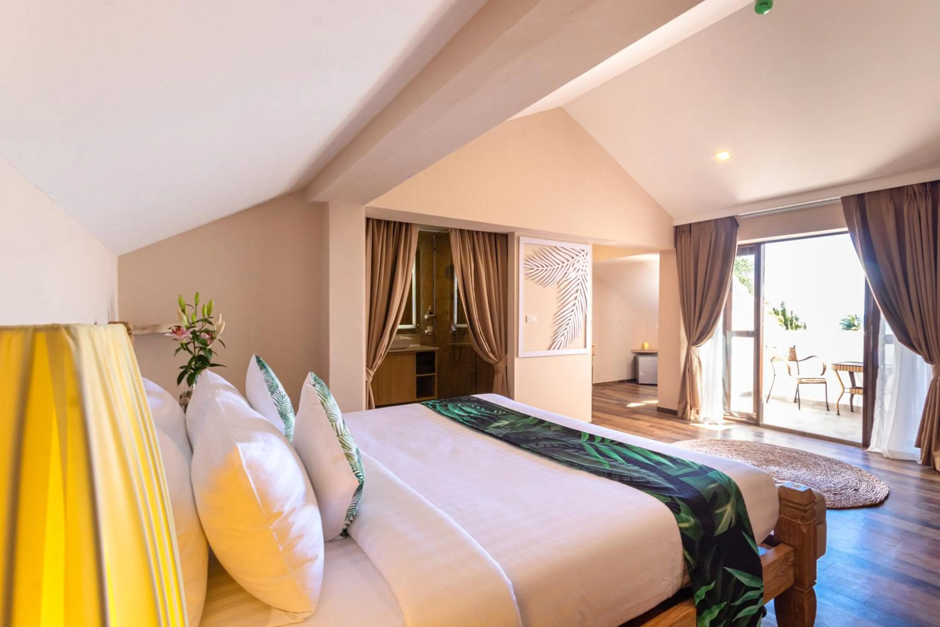 Bedroom, Bed in Vannee Golden Sands Beachfront Resort