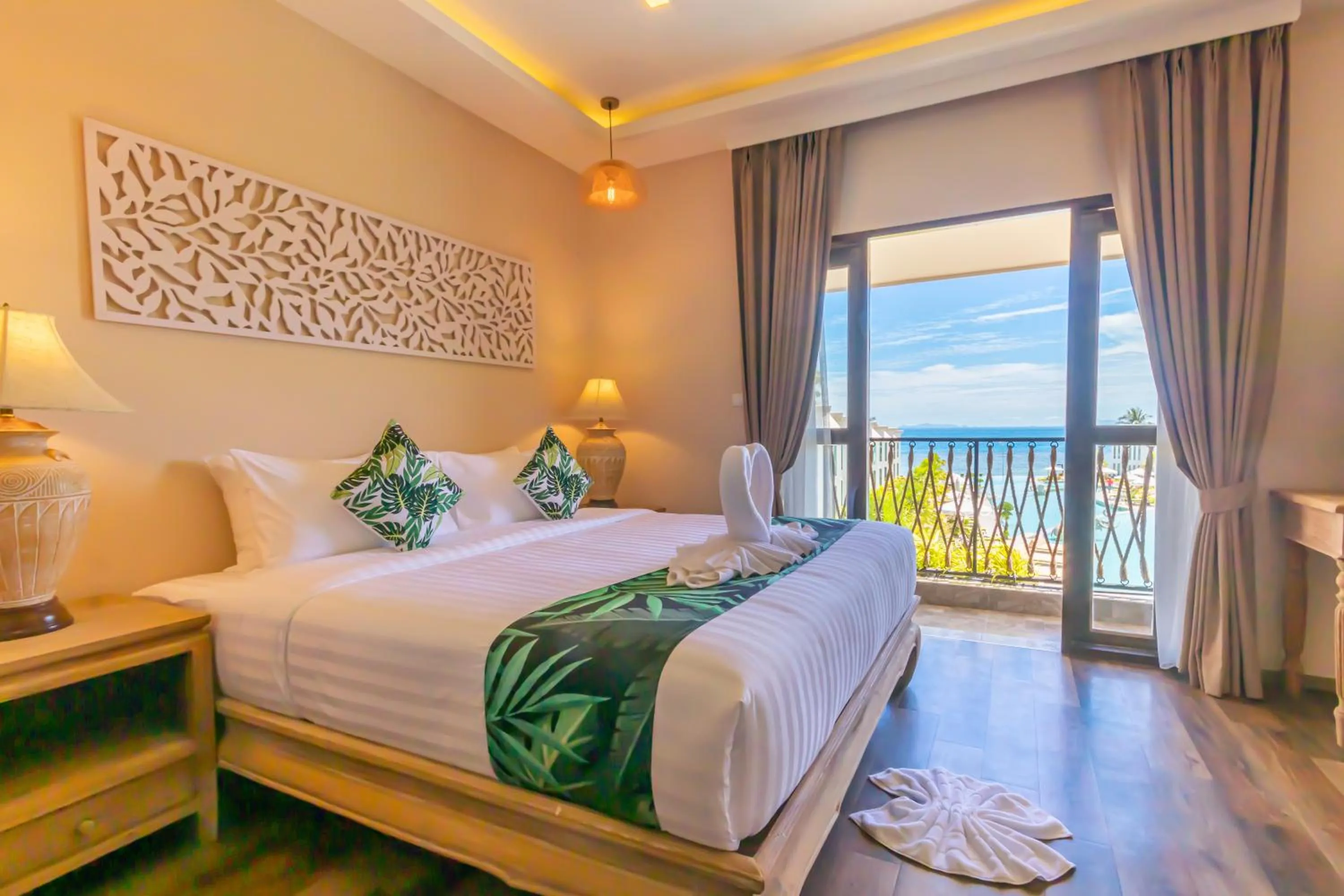 Bed in Vannee Golden Sands Beachfront Resort