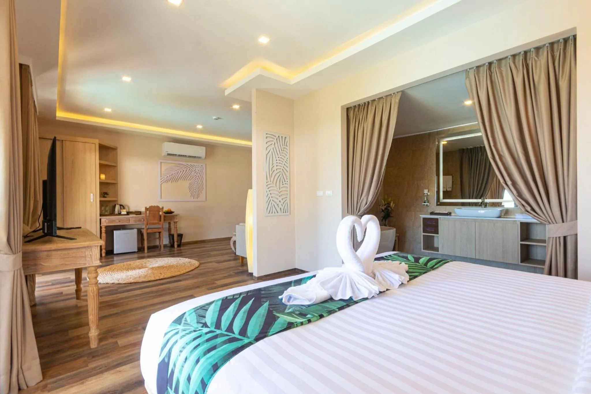 Bed in Vannee Golden Sands Beachfront Resort