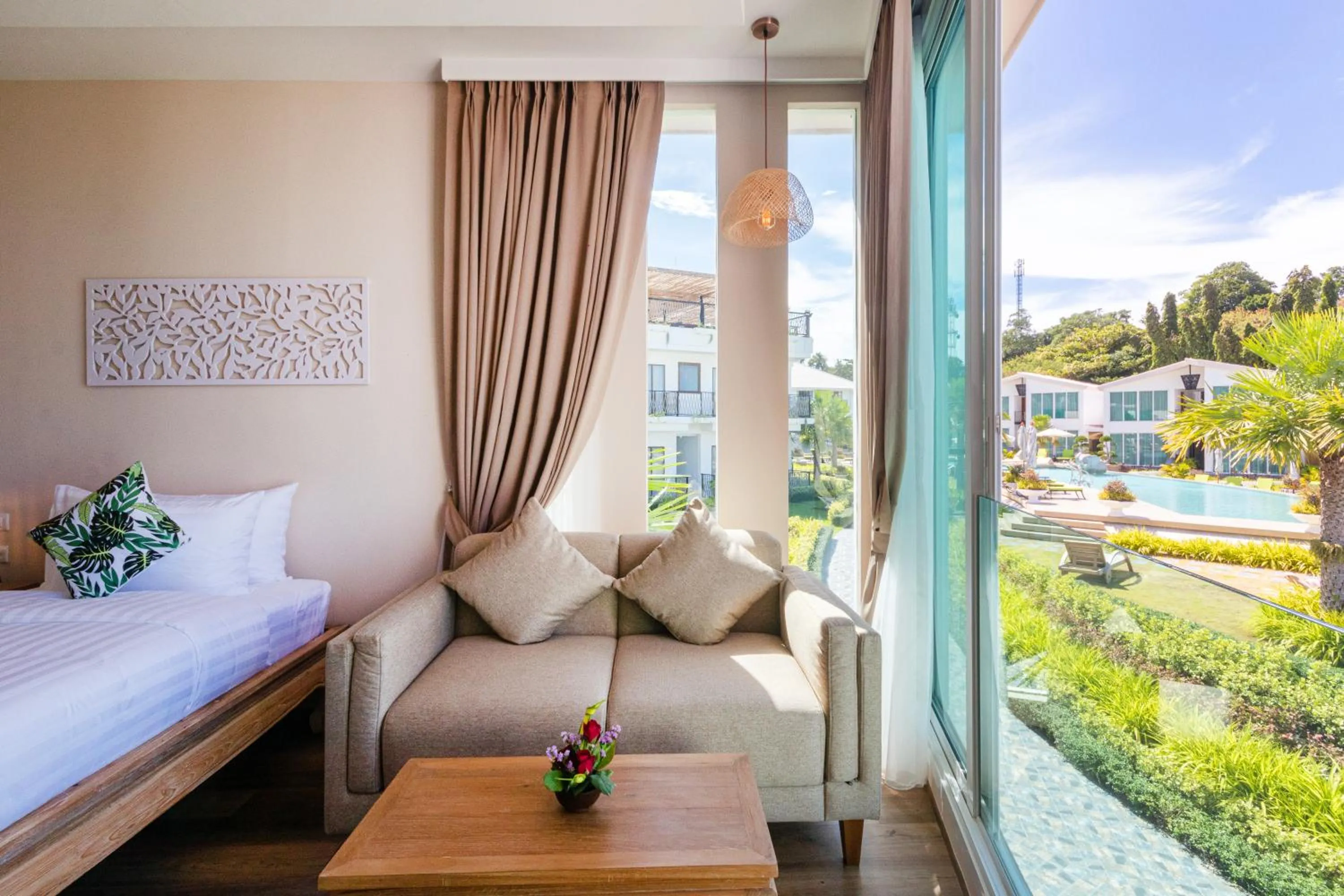 Bedroom, Bed in Vannee Golden Sands Beachfront Resort