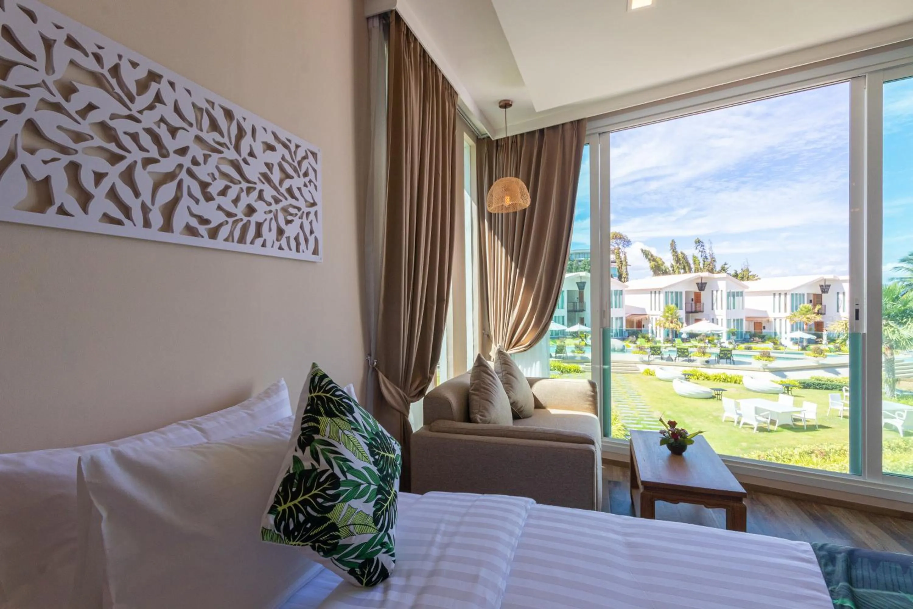 Bed in Vannee Golden Sands Beachfront Resort