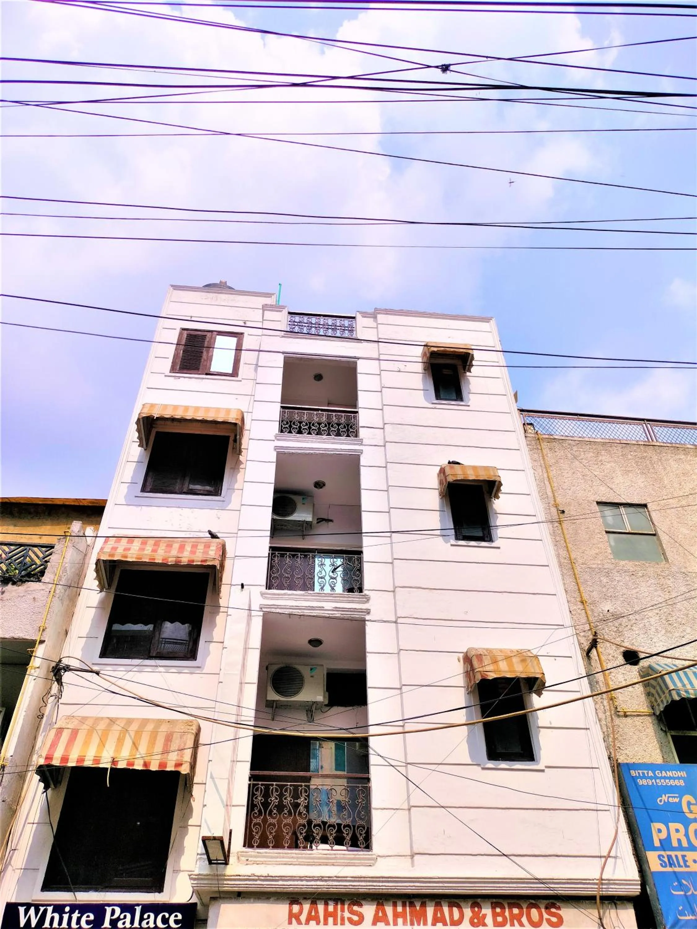 Property building in Hotel White Palace,Nizamuddin Railway Station