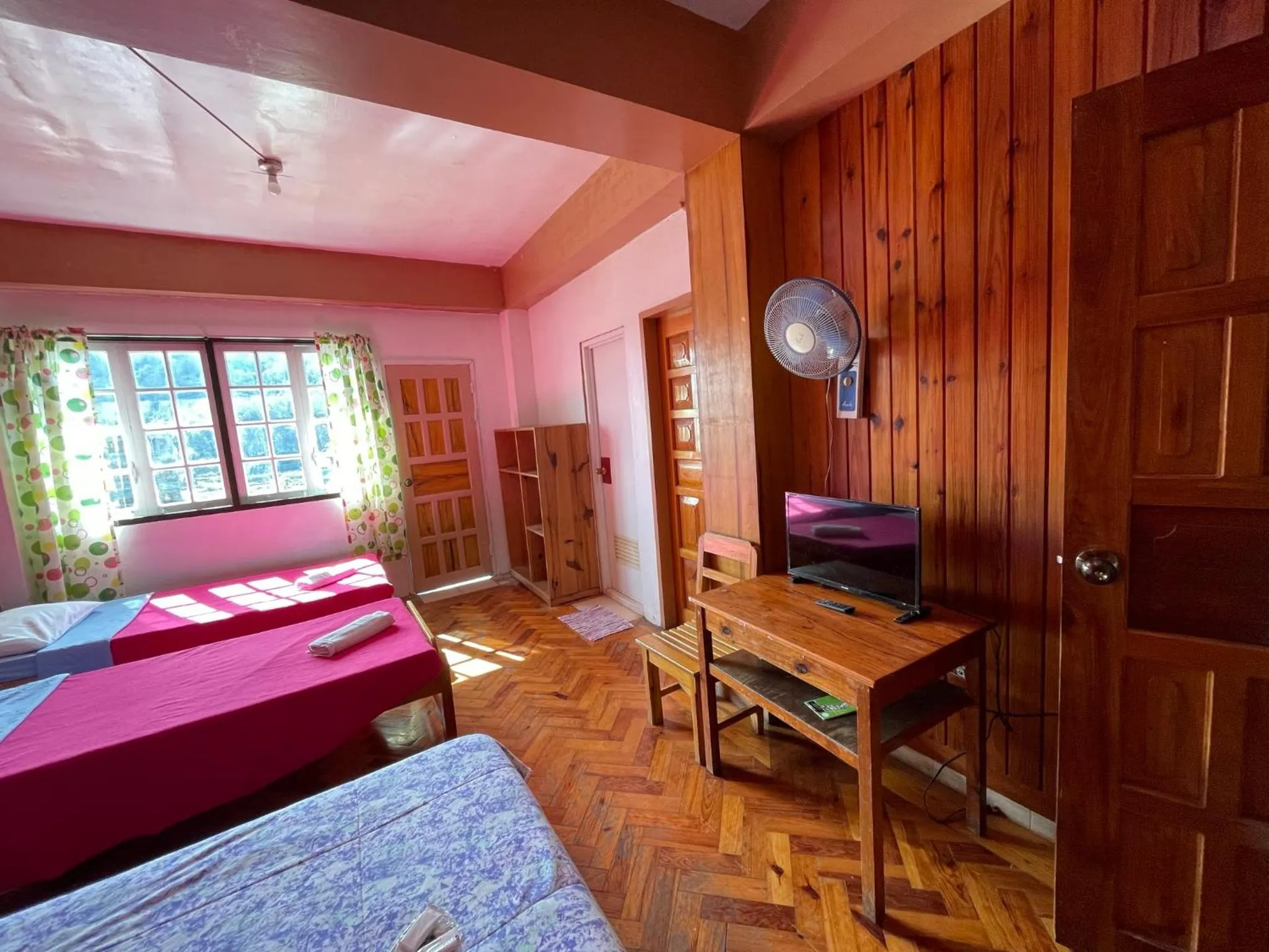 Photo of the whole room, Bed in Sagada Guesthouse