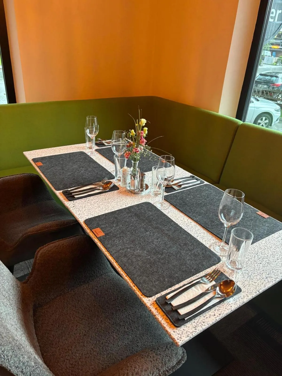 Restaurant/places to eat in Hotel Simader