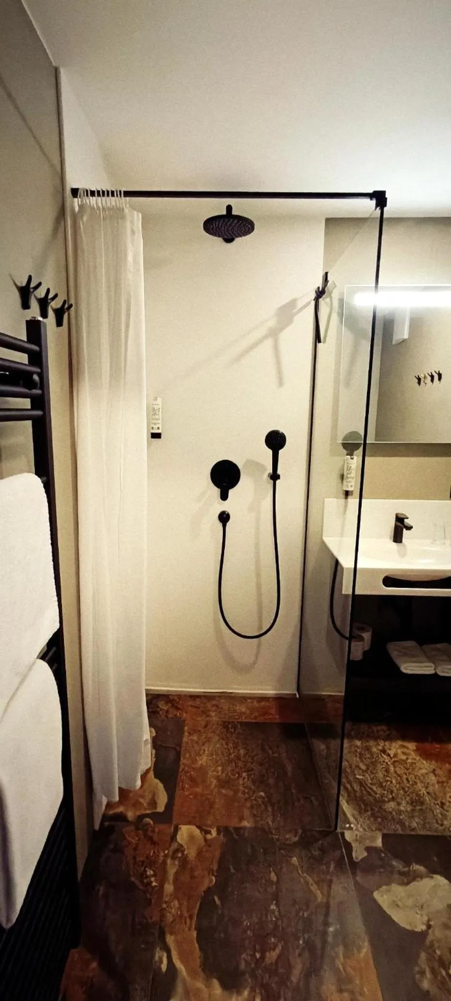 Bathroom in Hotel Simader