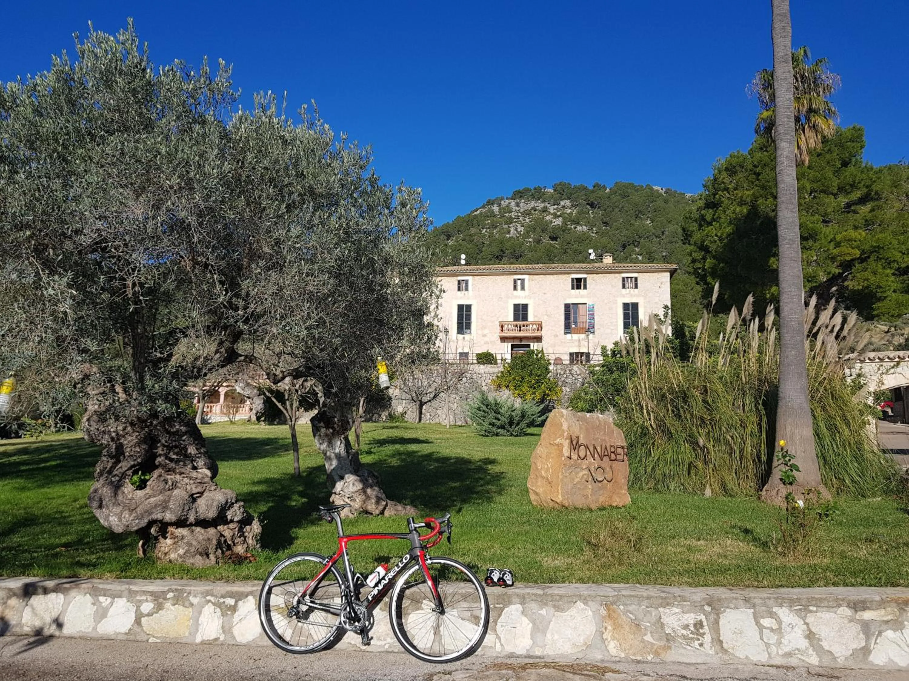 Cycling in Monnaber Nou Finca Hotel & Spa