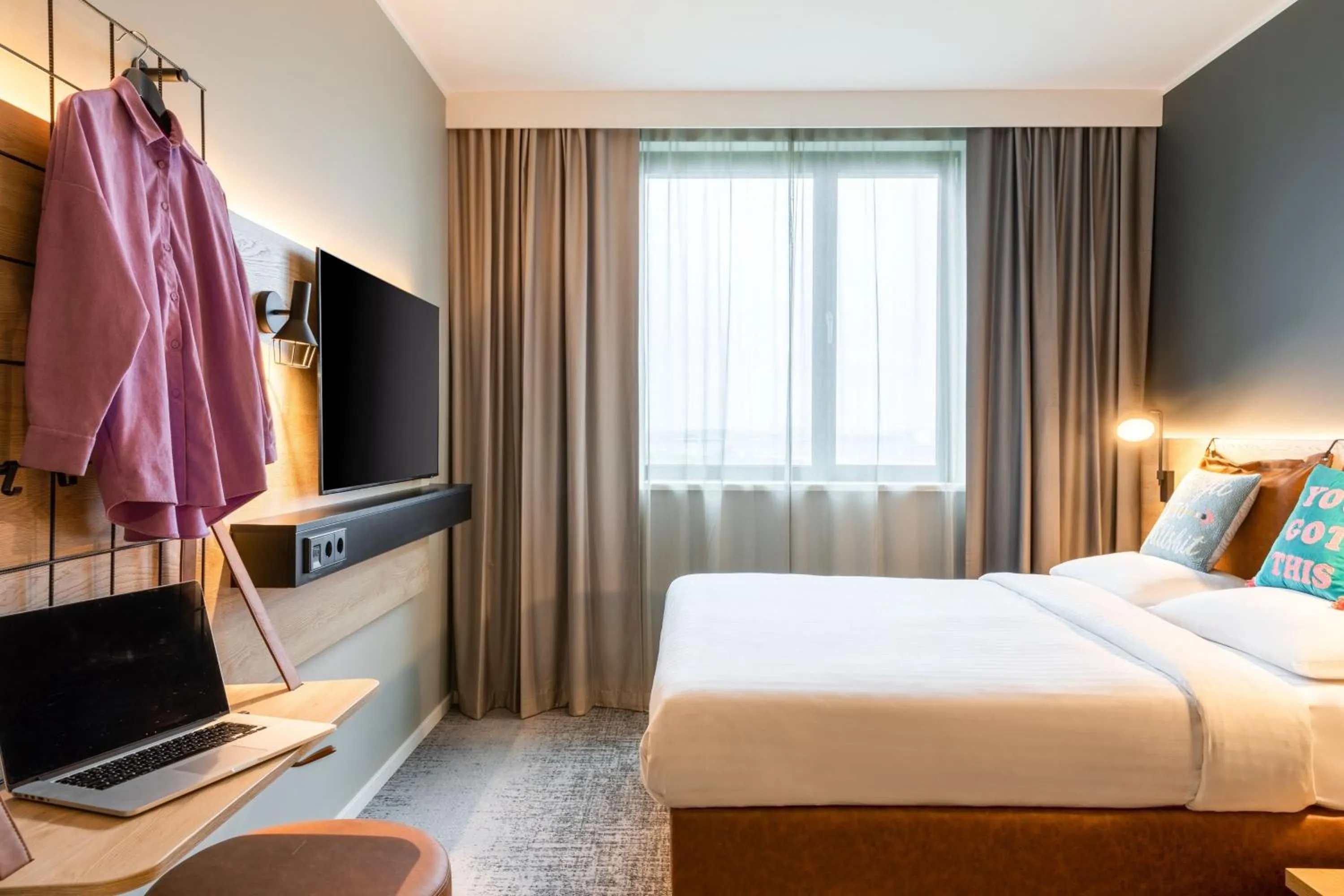 Photo of the whole room, Bed in Moxy Berlin Airport