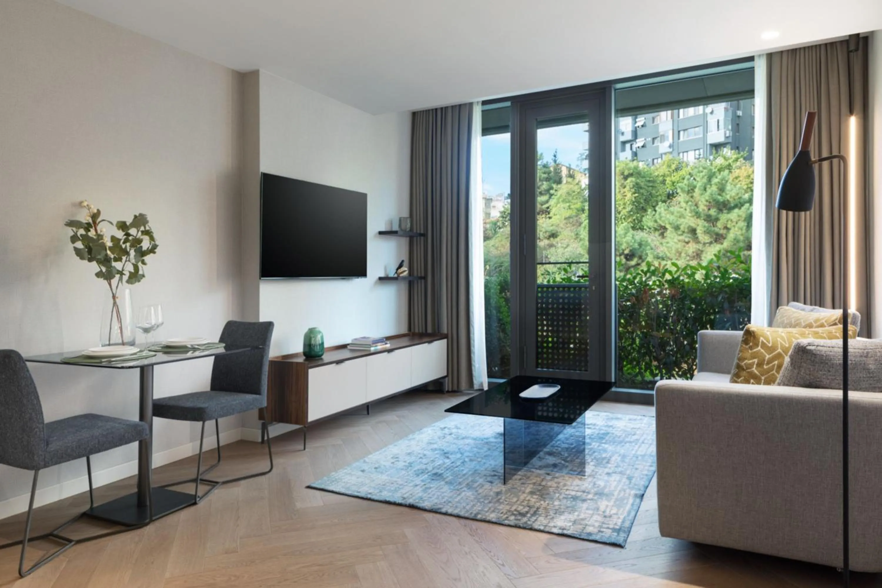 Lounge or bar in Marriott Executive Apartments Istanbul Fulya