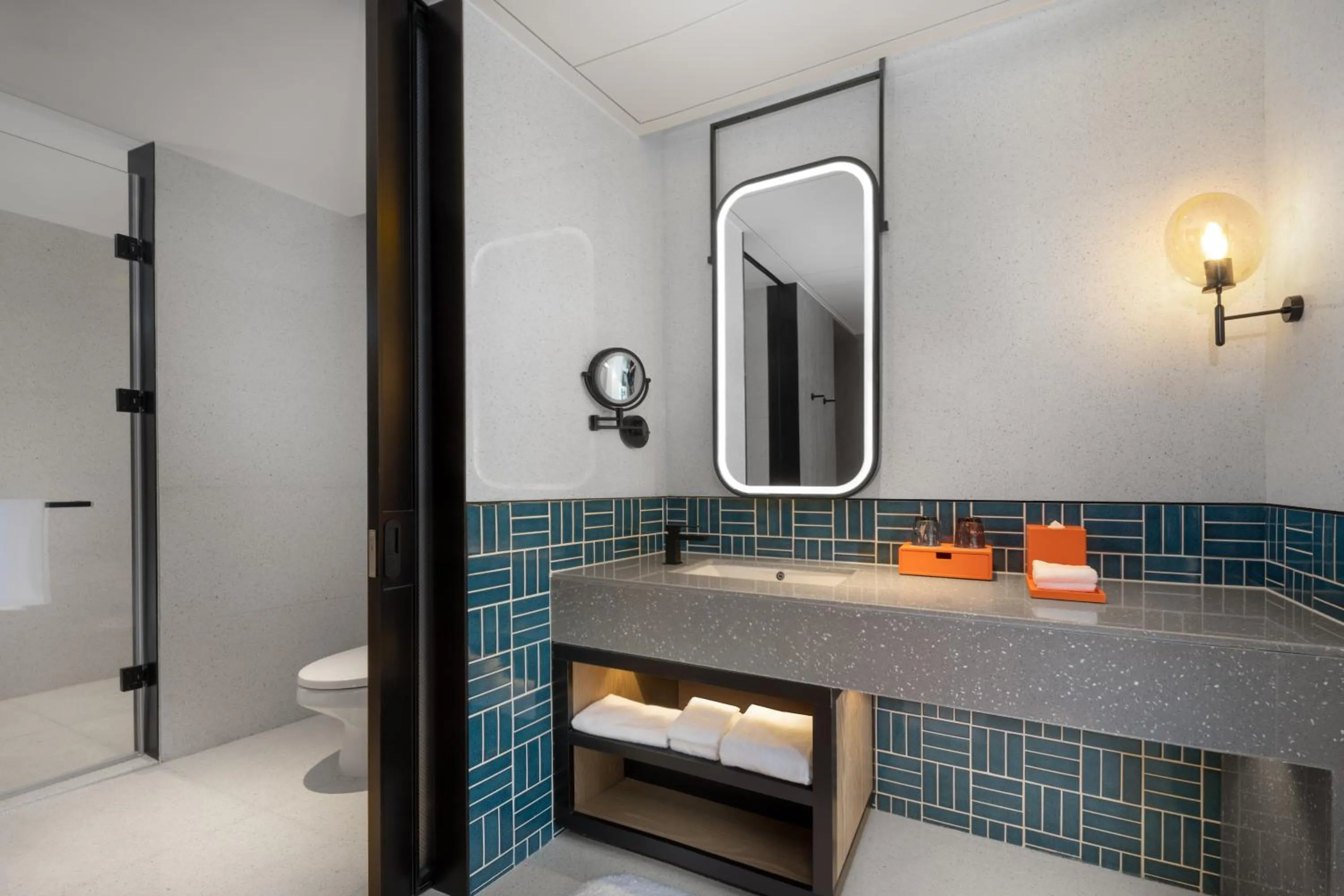 Toilet in Four Points by Sheraton Chongqing, Yongchuan