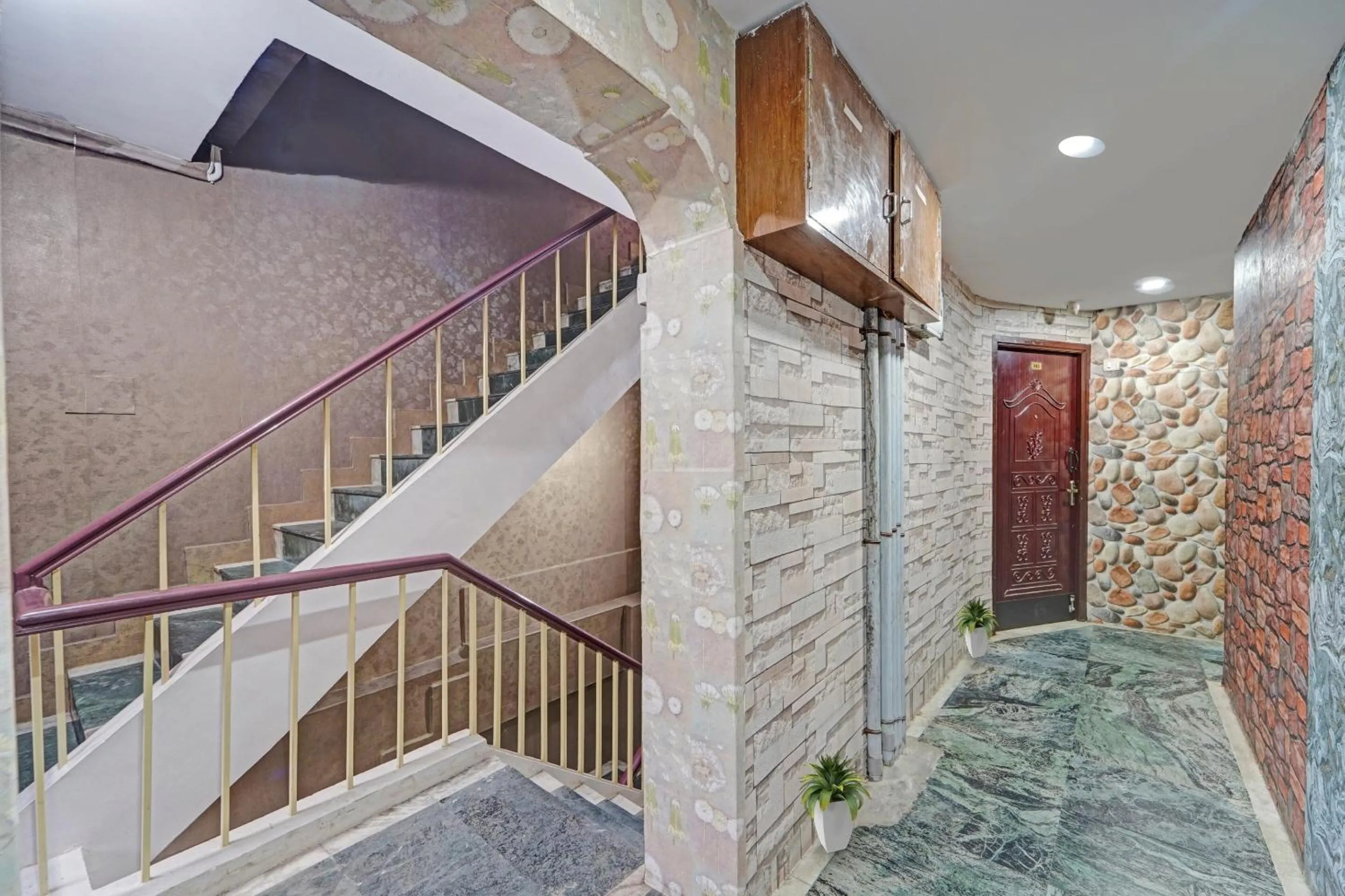 Lobby or reception in Collection O Pride Hospitality US Consulate