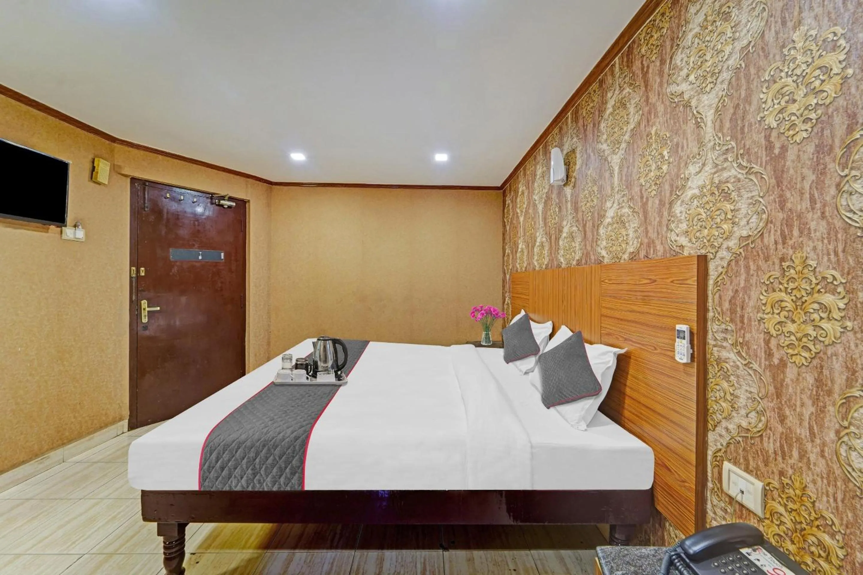 Bedroom, Bed in Collection O Pride Hospitality US Consulate