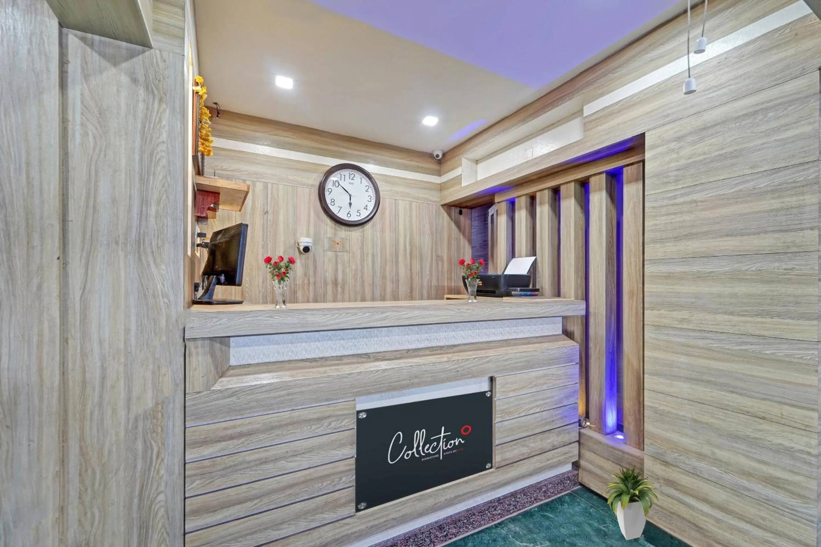 Lobby or reception in Collection O Pride Hospitality US Consulate