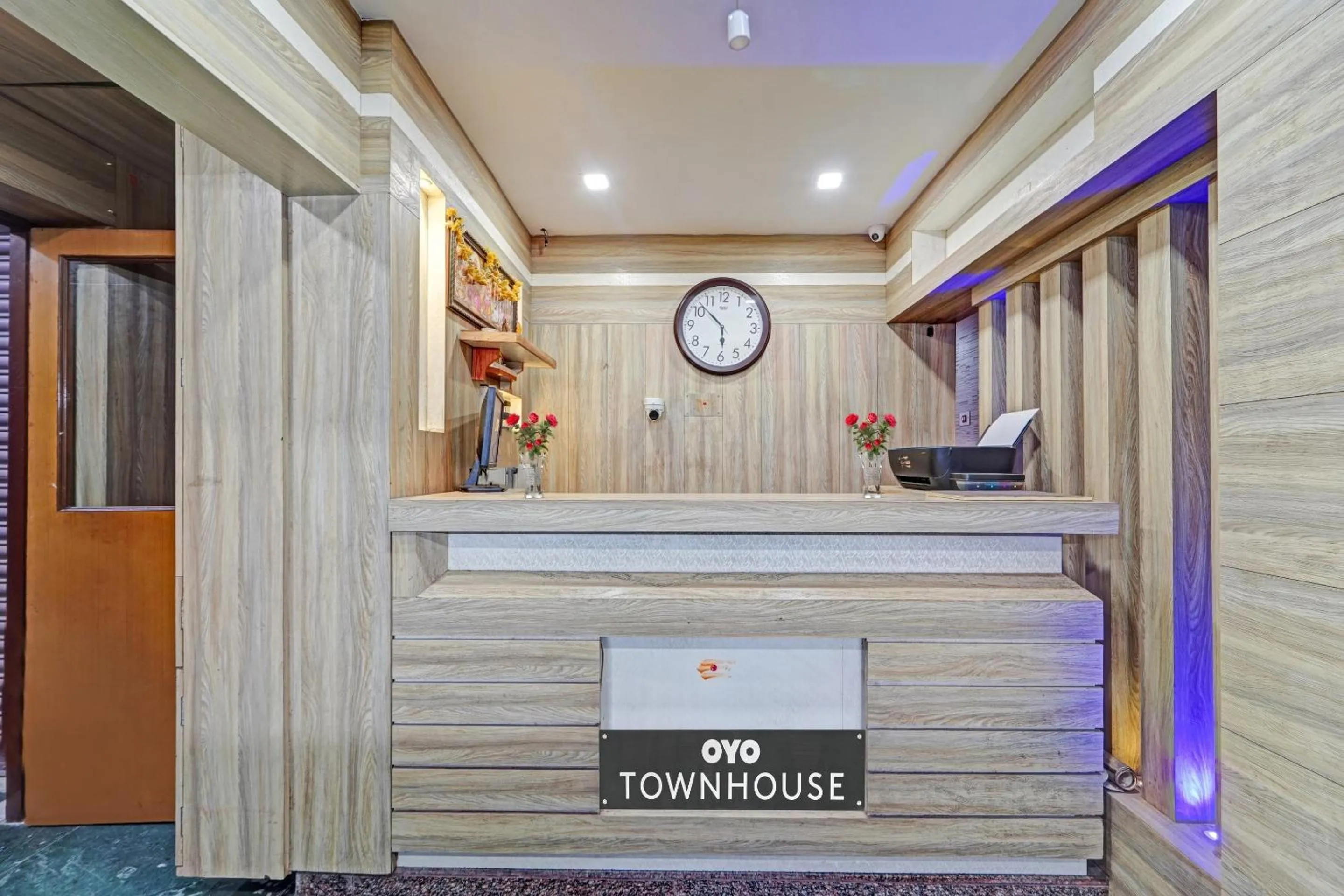 Lobby or reception in Collection O Pride Hospitality US Consulate