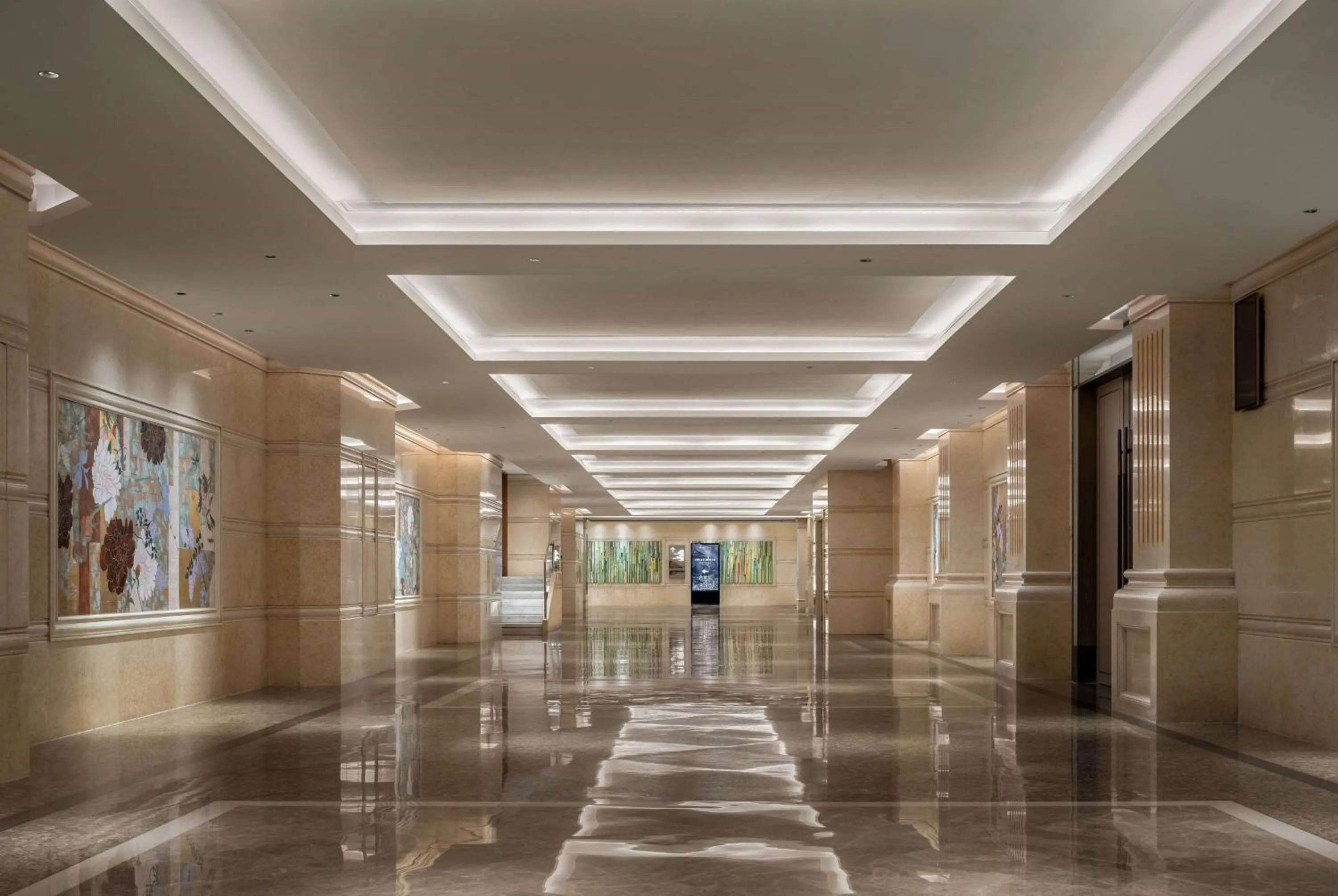 Lobby or reception in Wyndham Grand Zhaoqing Downtown