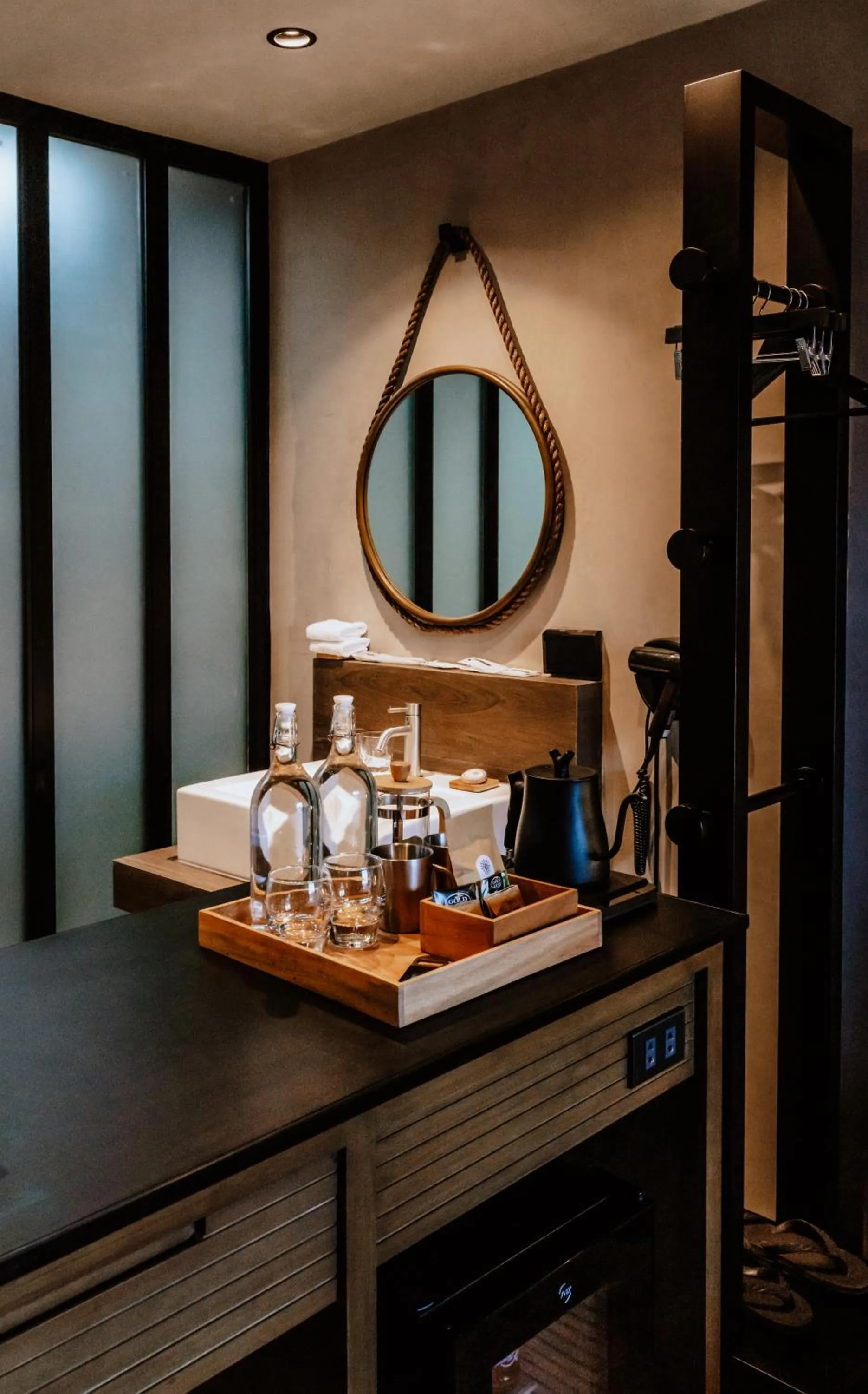 The Funny Lion - El Nido