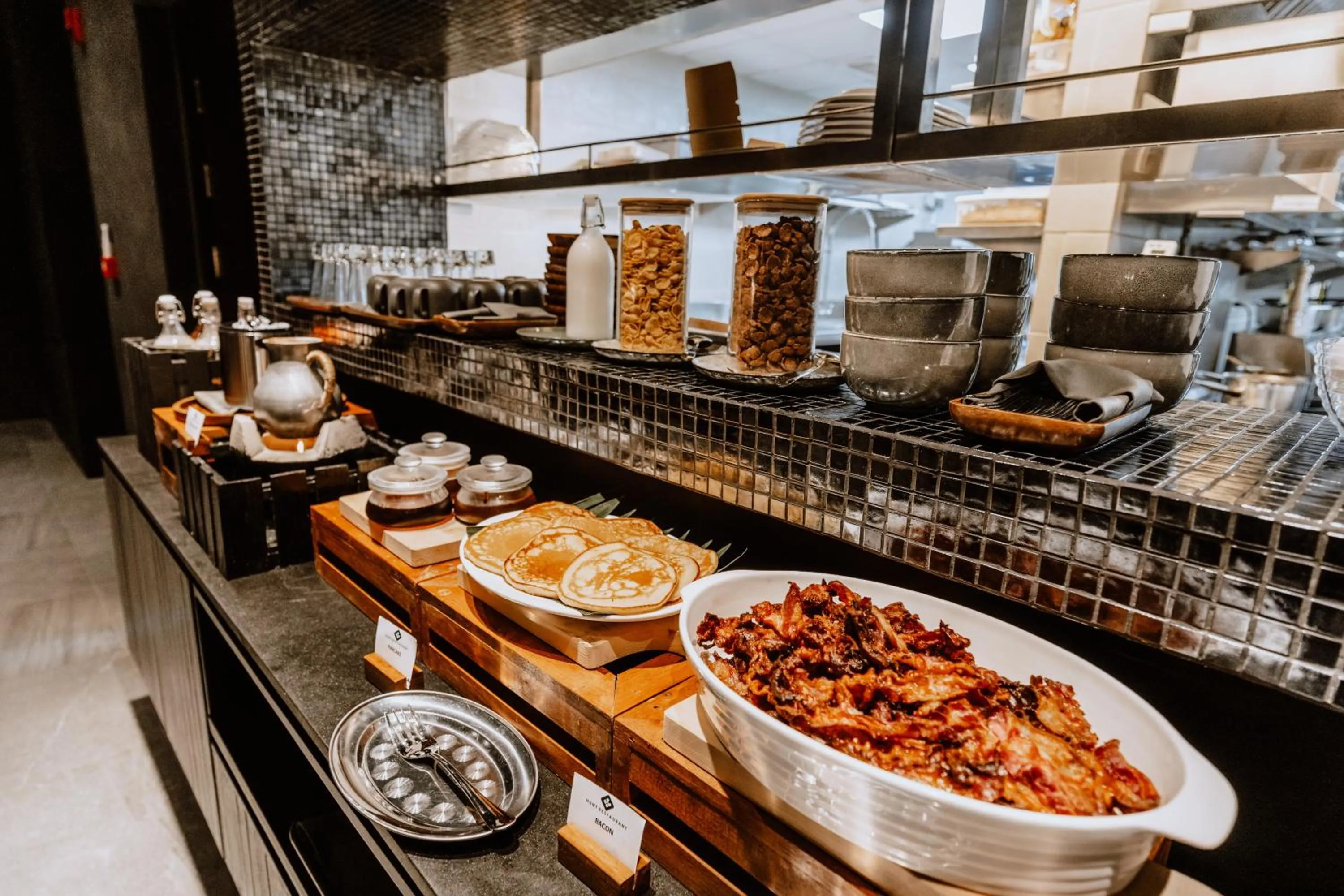 The Funny Lion - El Nido