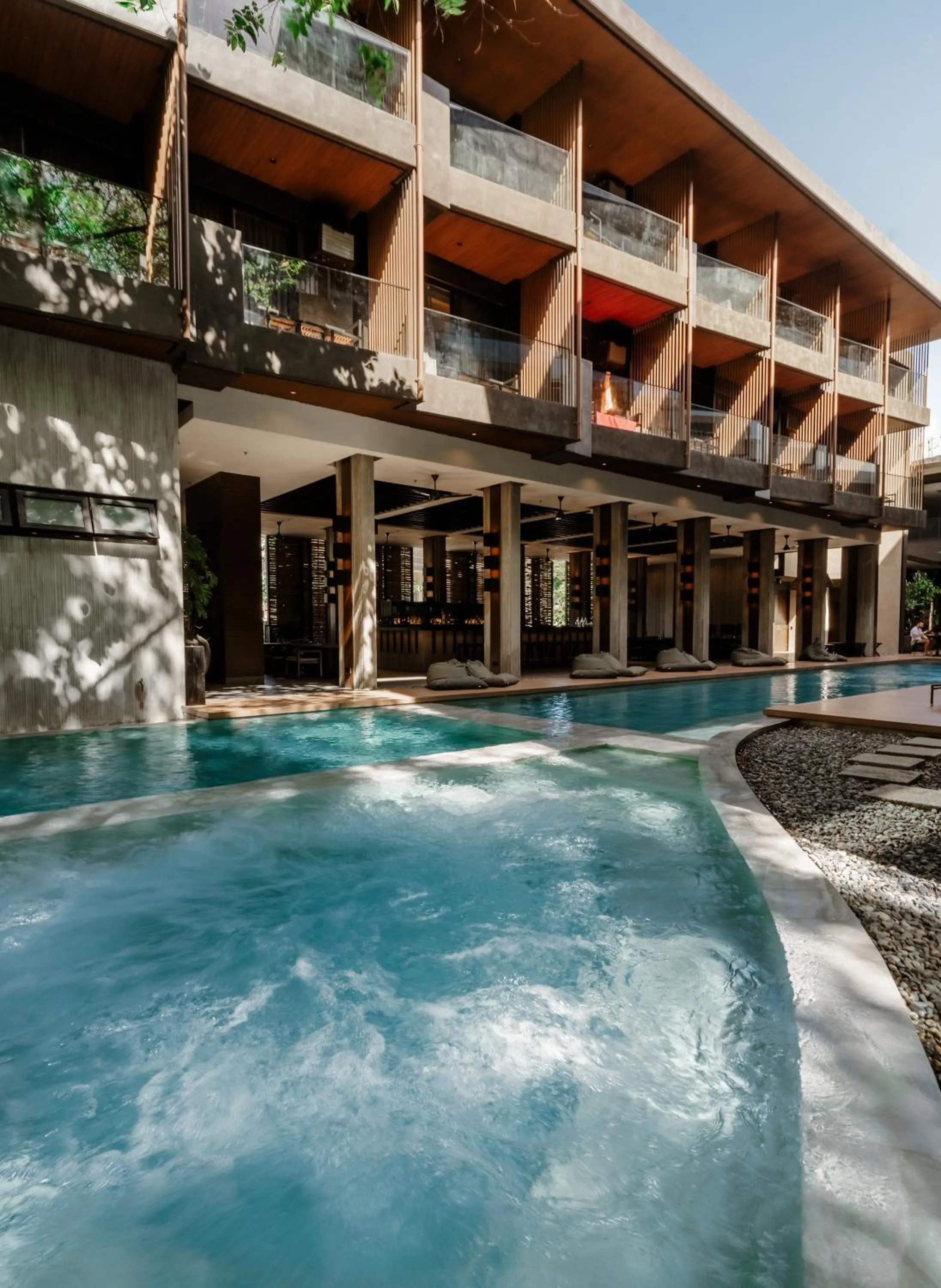 The Funny Lion - El Nido