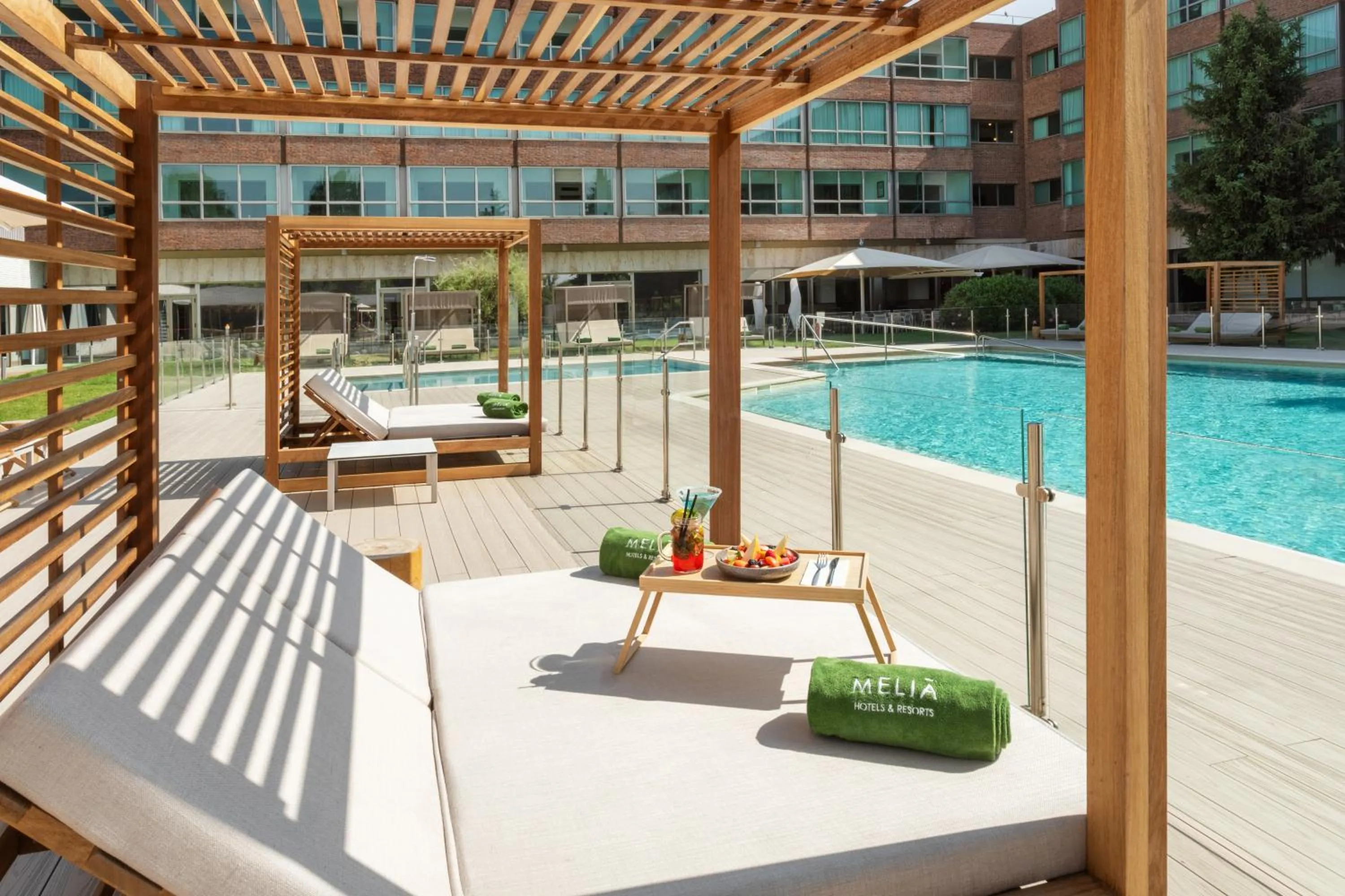 Pool view in Melia Barajas