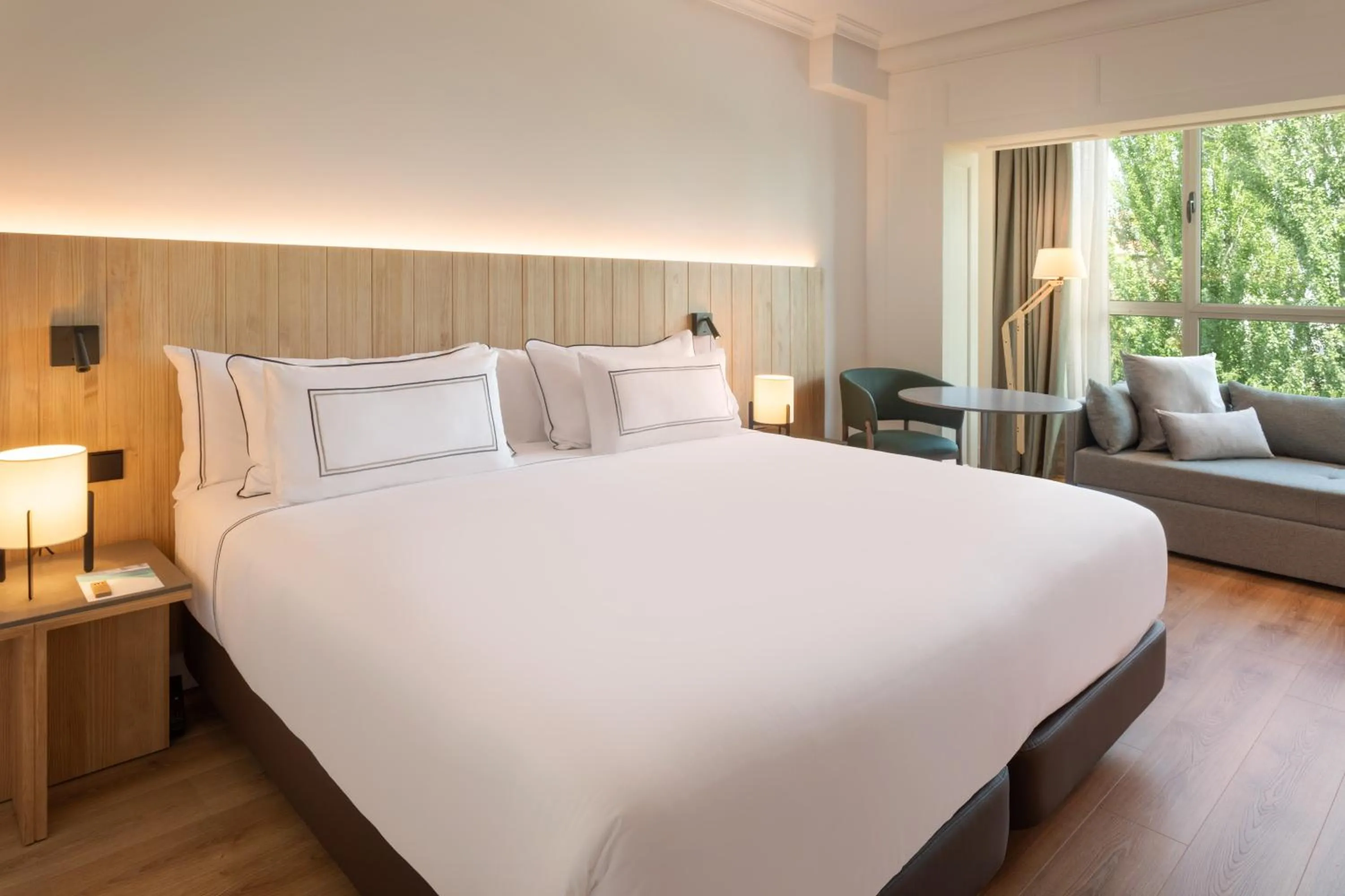 Bed in Melia Barajas