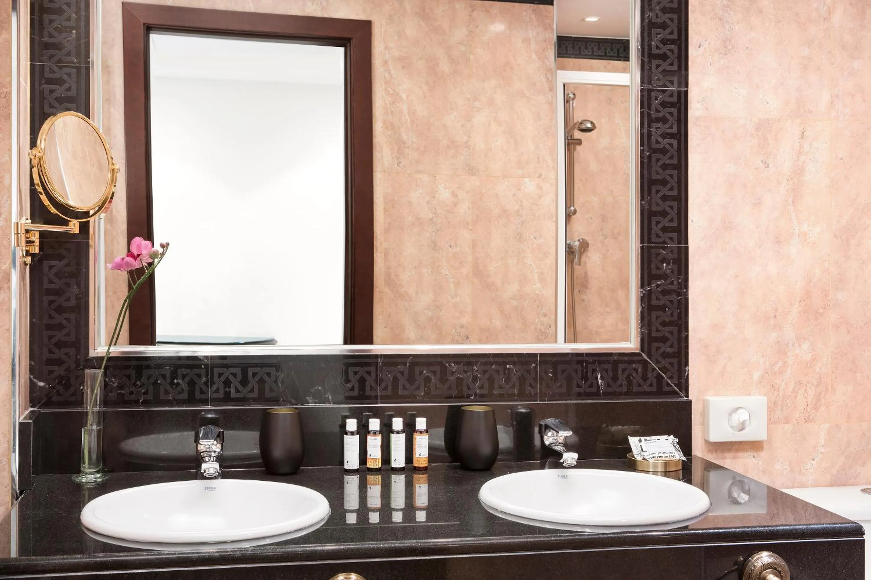 Bathroom in Melia Barajas