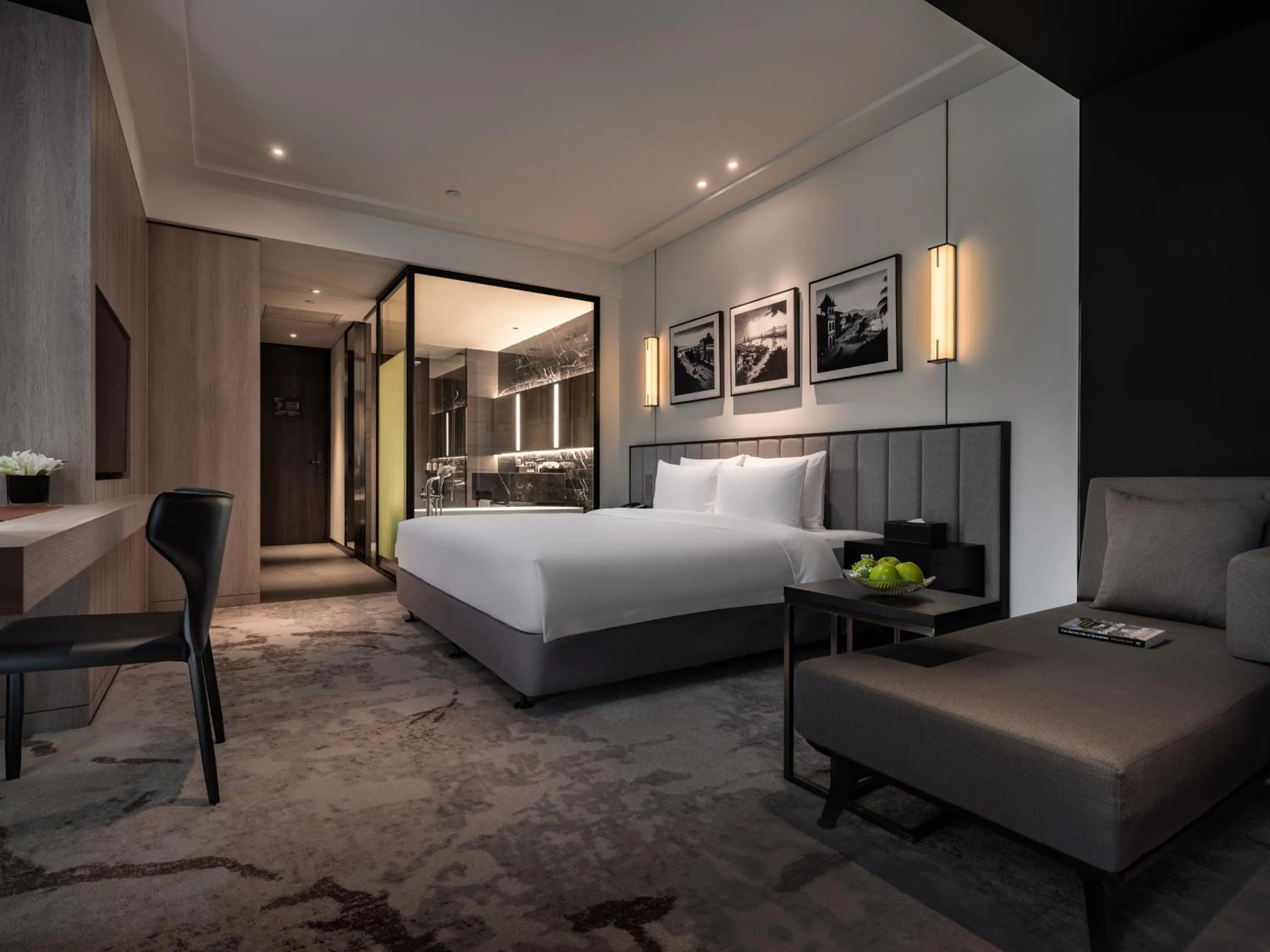 Bed in Crowne Plaza Danang City Centre by IHG