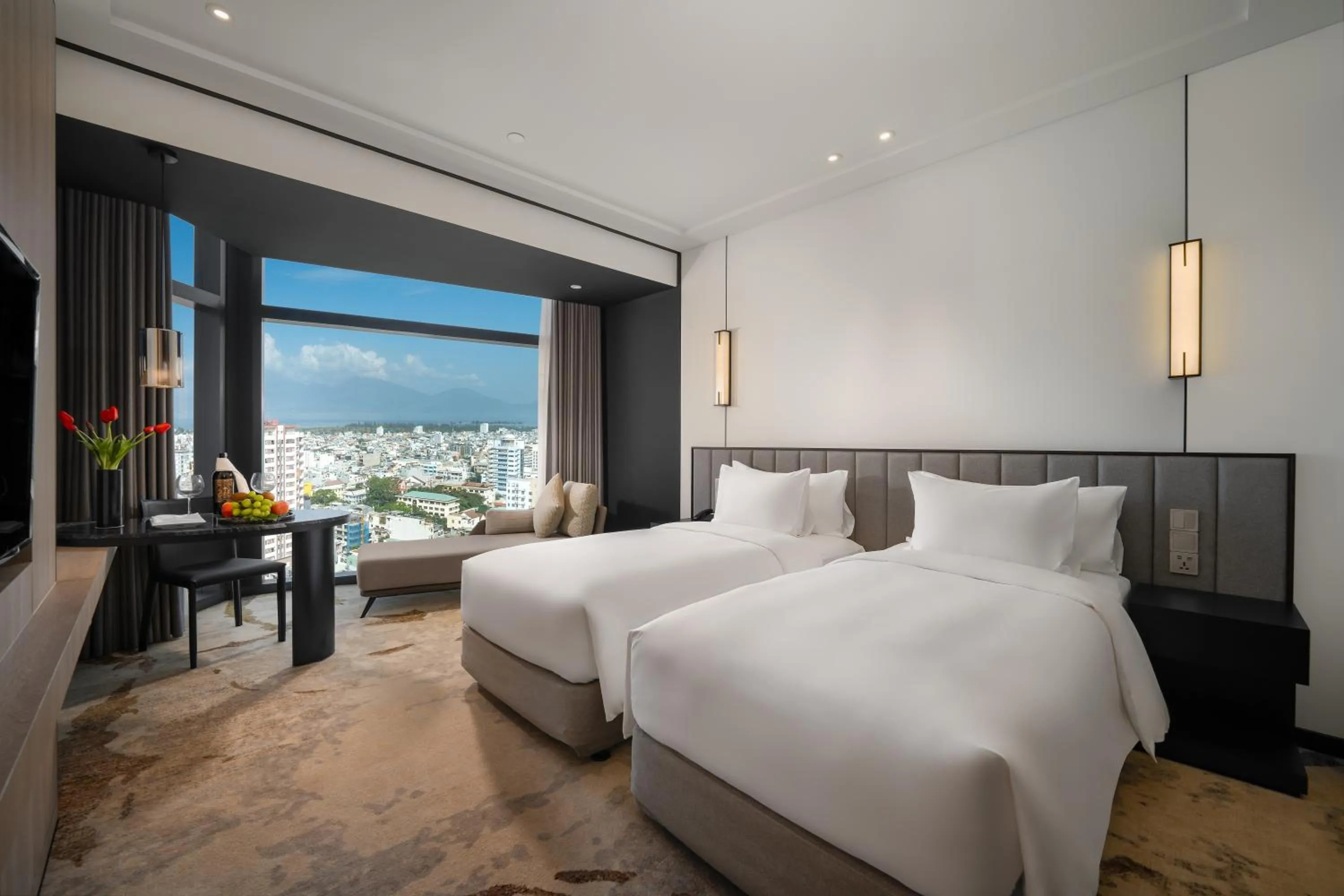 Bed in Crowne Plaza Danang City Centre by IHG