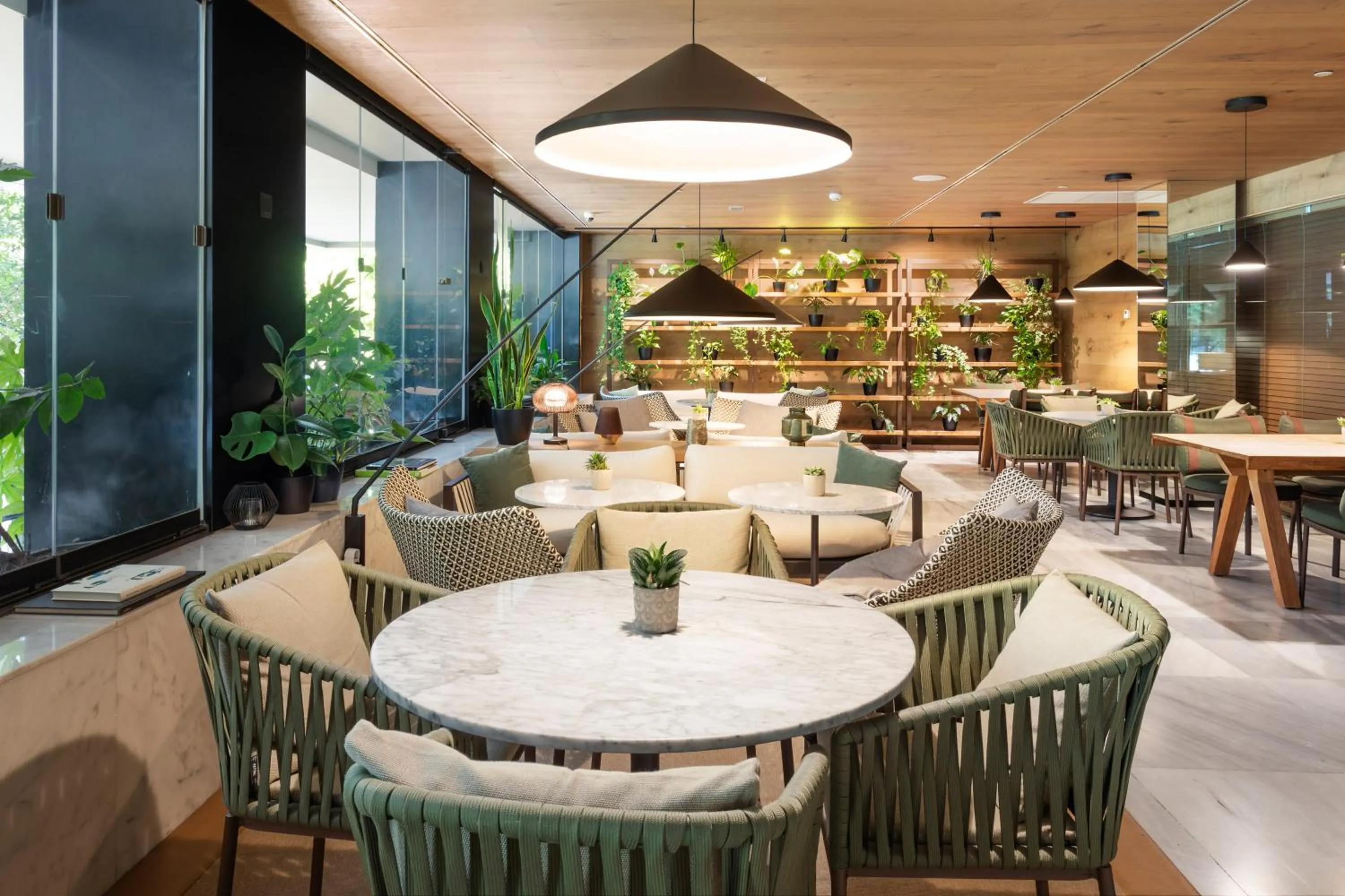 Lobby or reception in Melia Madrid Serrano