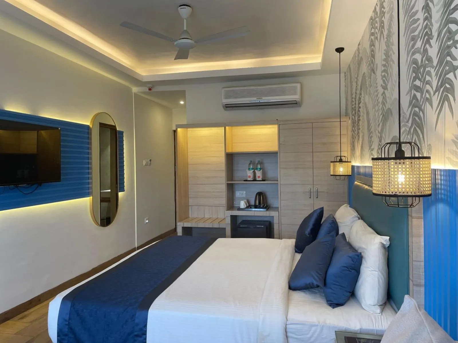 Bed in Le Seasons Resort