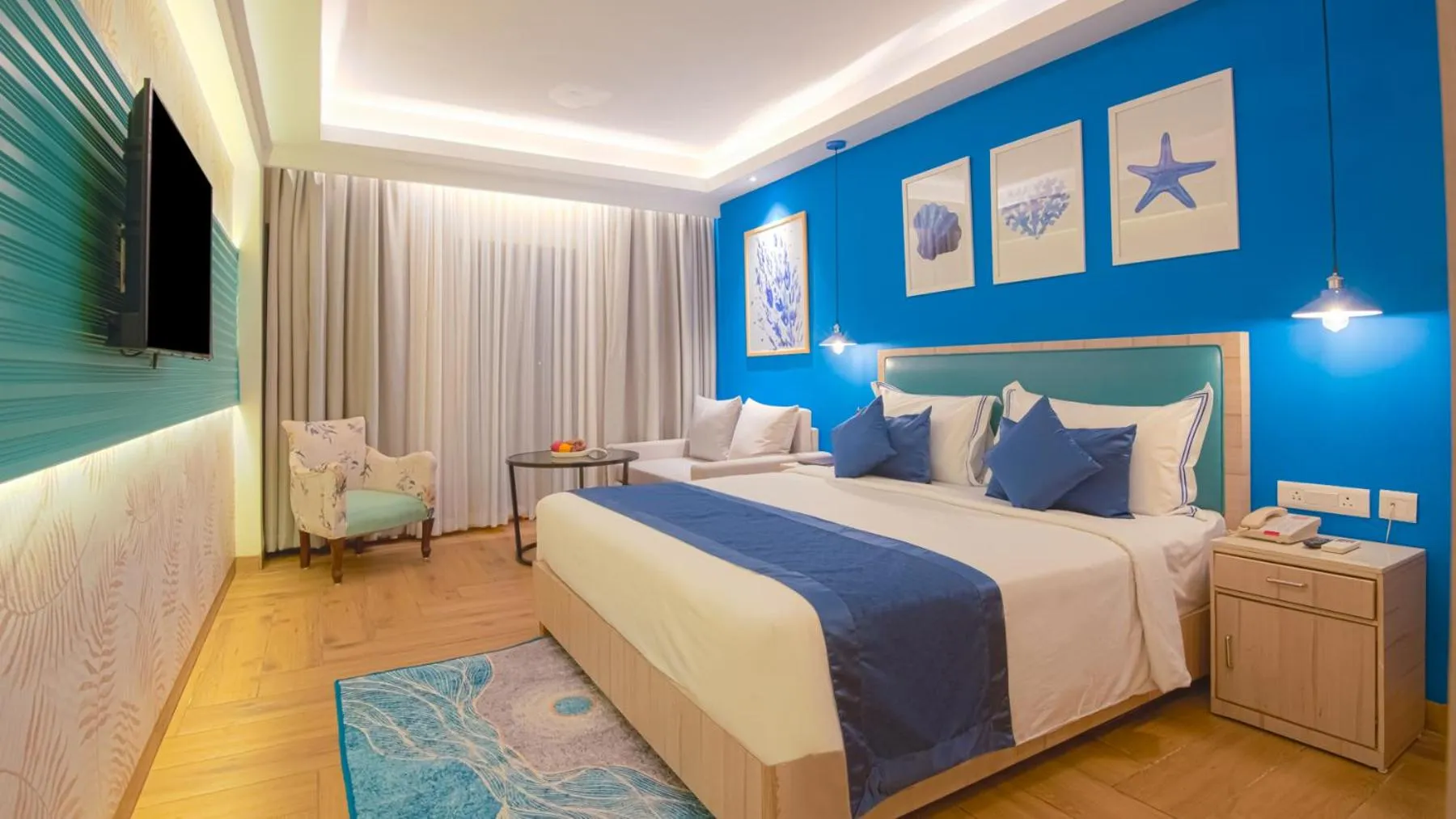 Bed in Le Seasons Resort