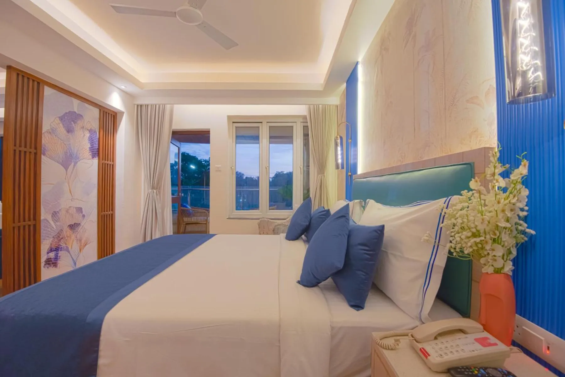 Bed in Le Seasons Resort