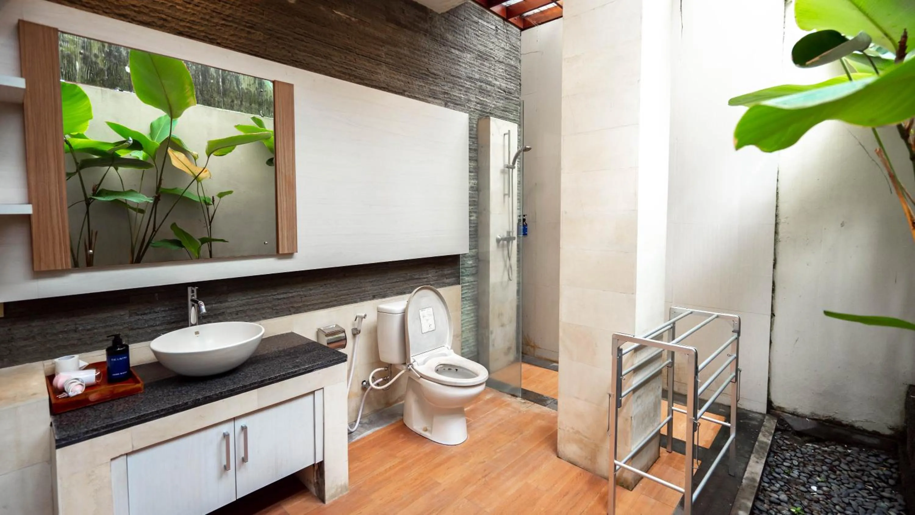 Bathroom in The Lavana Bali Radiance Villa Canggu