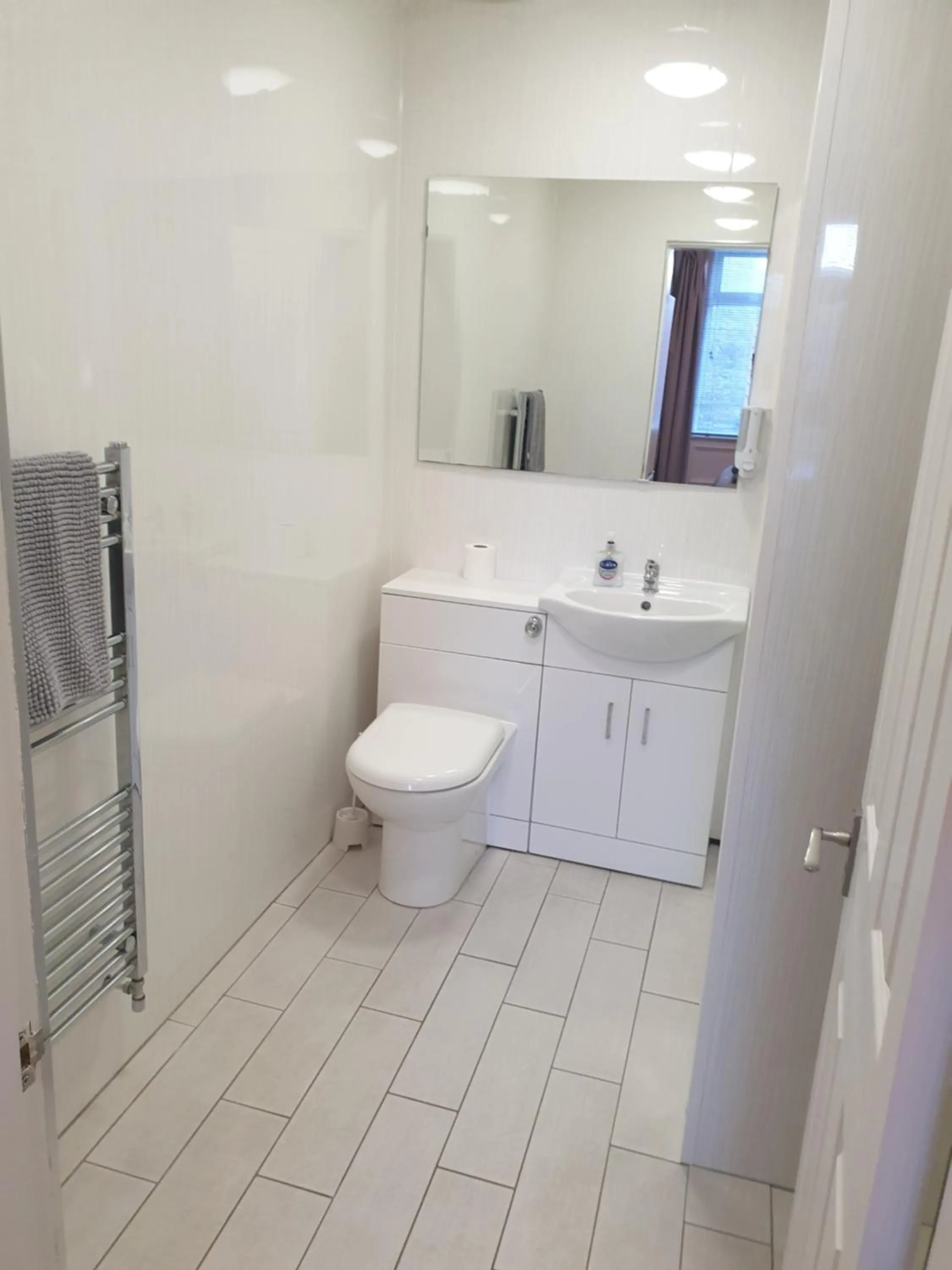 The Coastal Inn OUTBUILDING