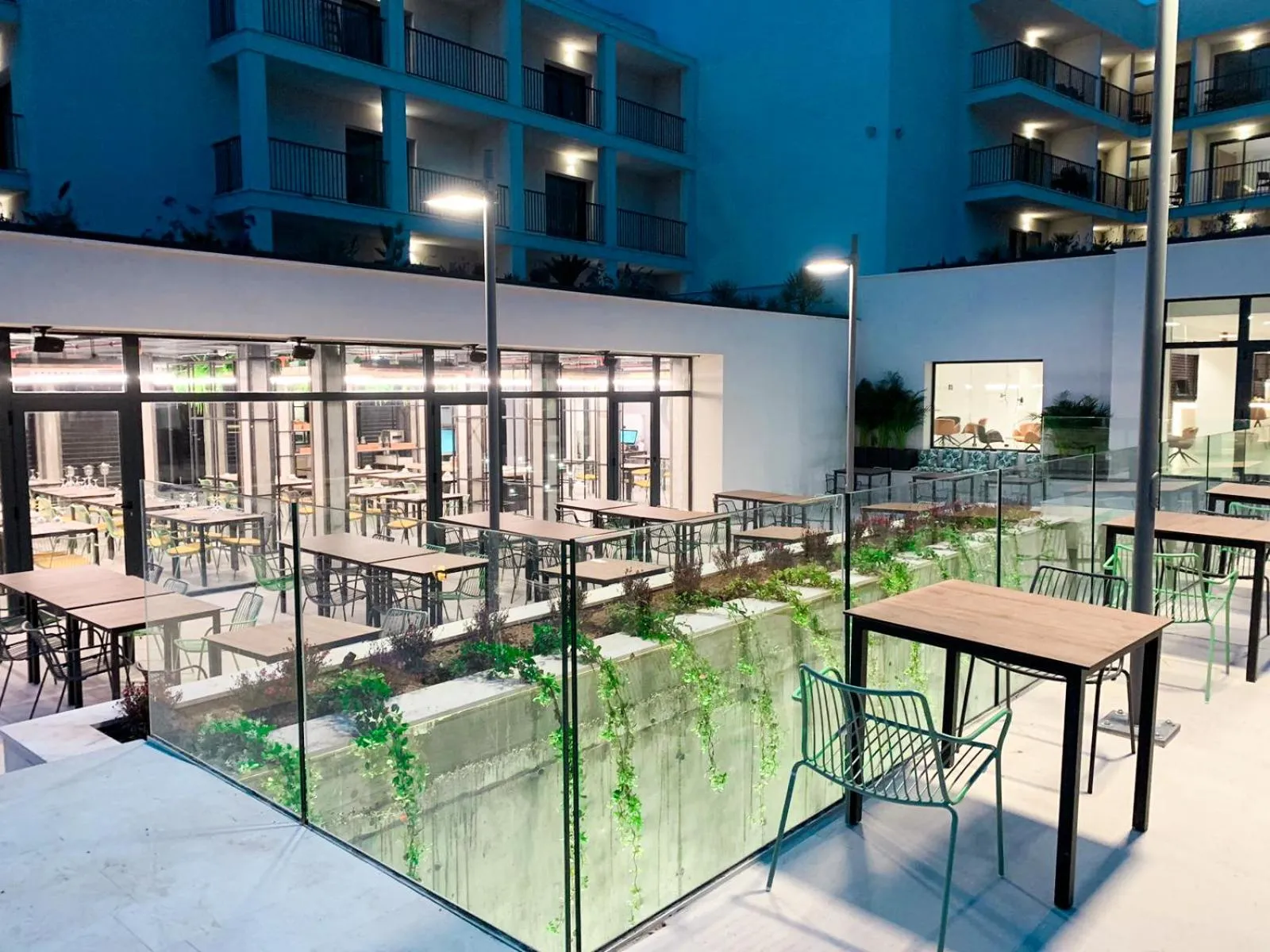 Restaurant/places to eat in Hotel Paradiso Garden