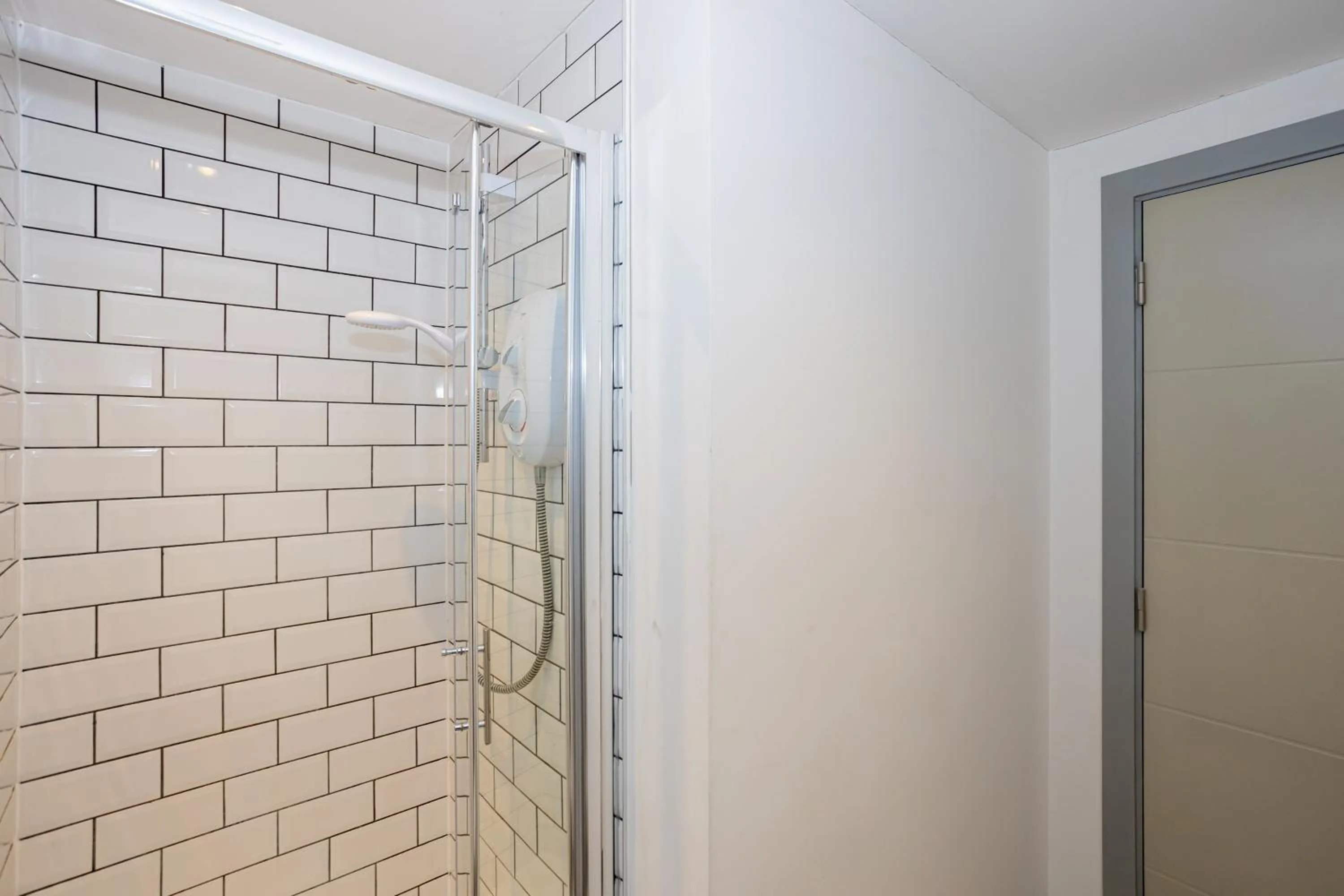 Pillo Rooms Serviced Apartments - Salford